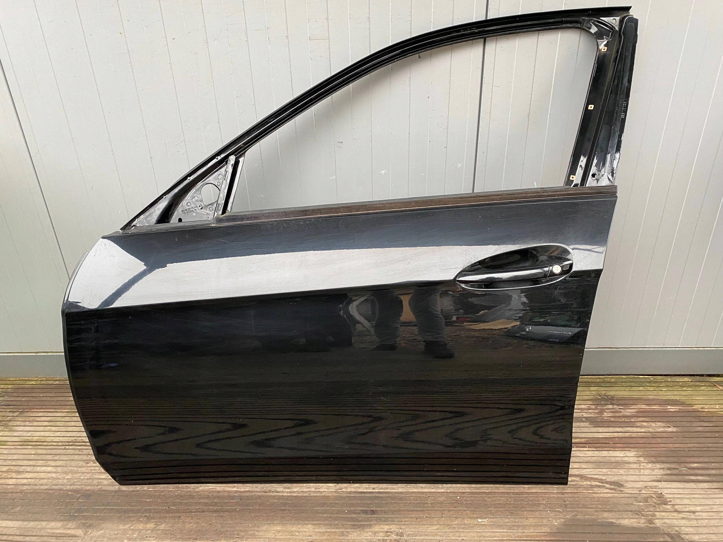 MERCEDES W212 door left front front black, 197