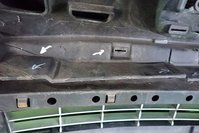 PEUGEOT 207 09-12 Frontstoßstange vorne