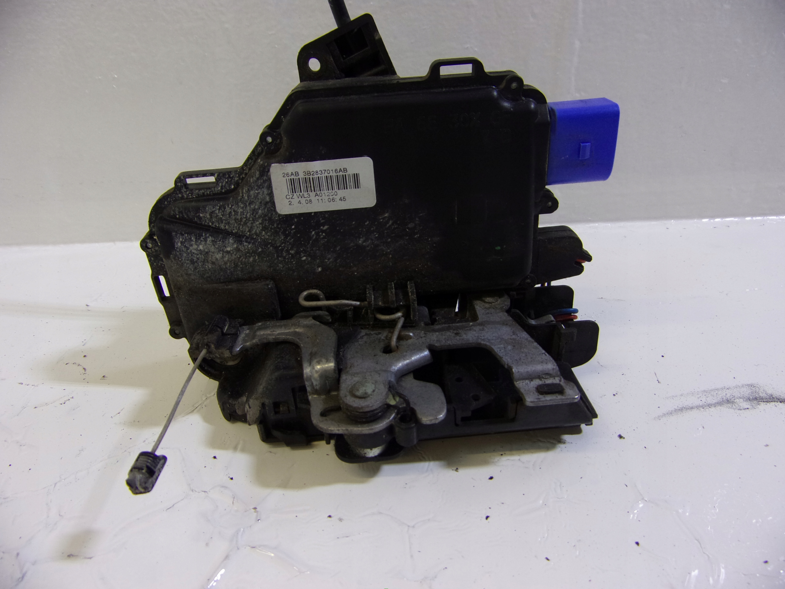 lock door CENTRALNY right front SKODA FABIA 2 8 PIN 3B2837016AB