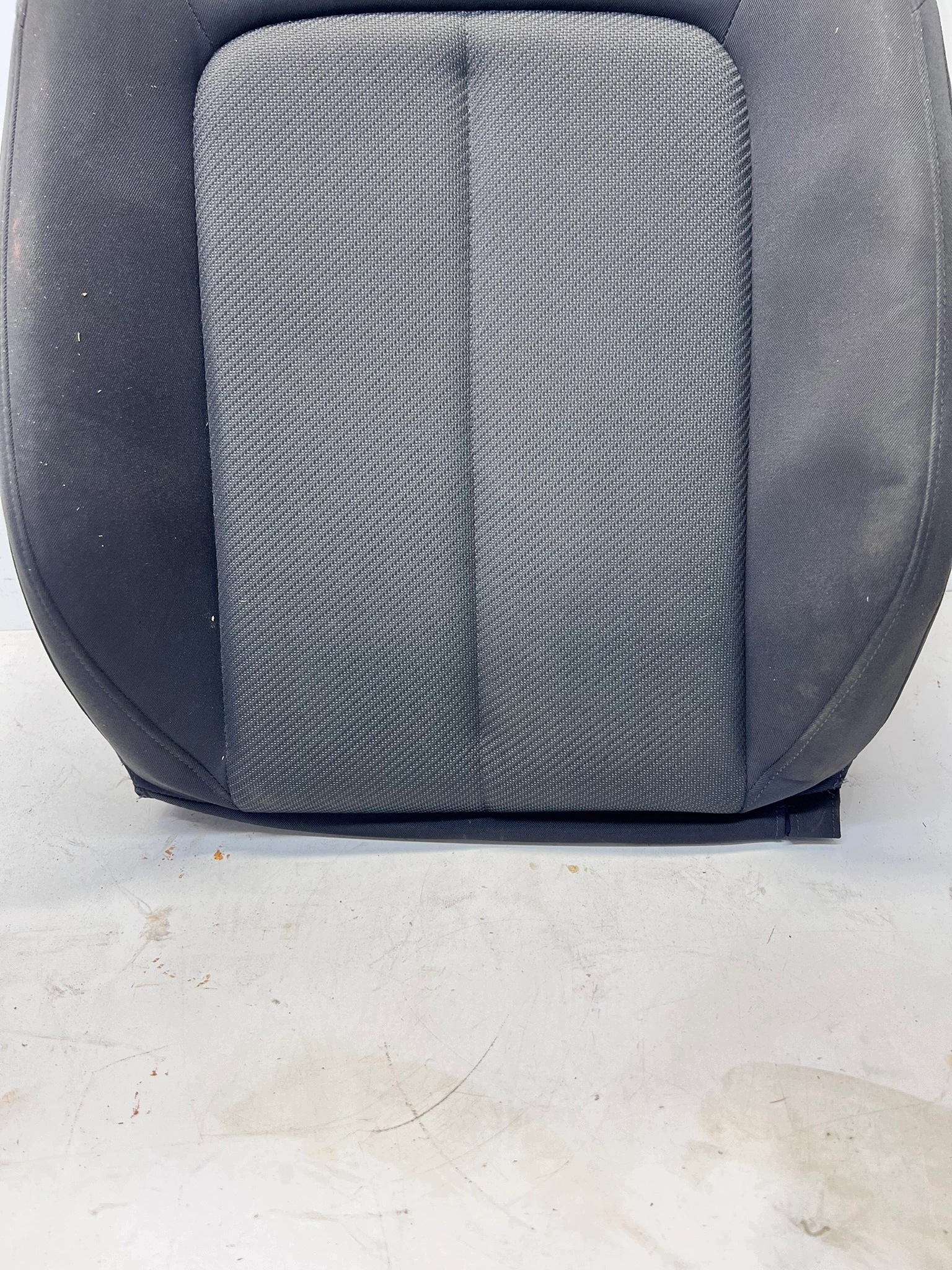 MATA GRZEWCZA seat left front OPARCIE MATERIAL AUDI A6 C8 4K0881805