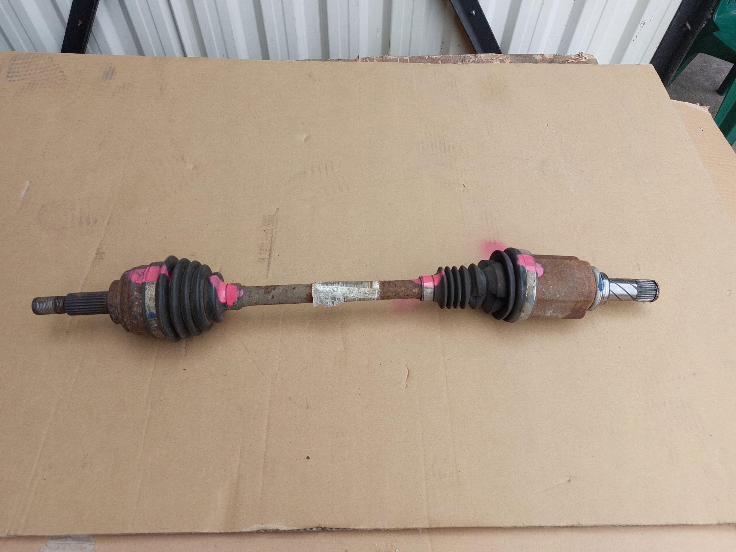 semi-axis left DACIA SANDERO STEPWAY II 15r 0.9 TCE