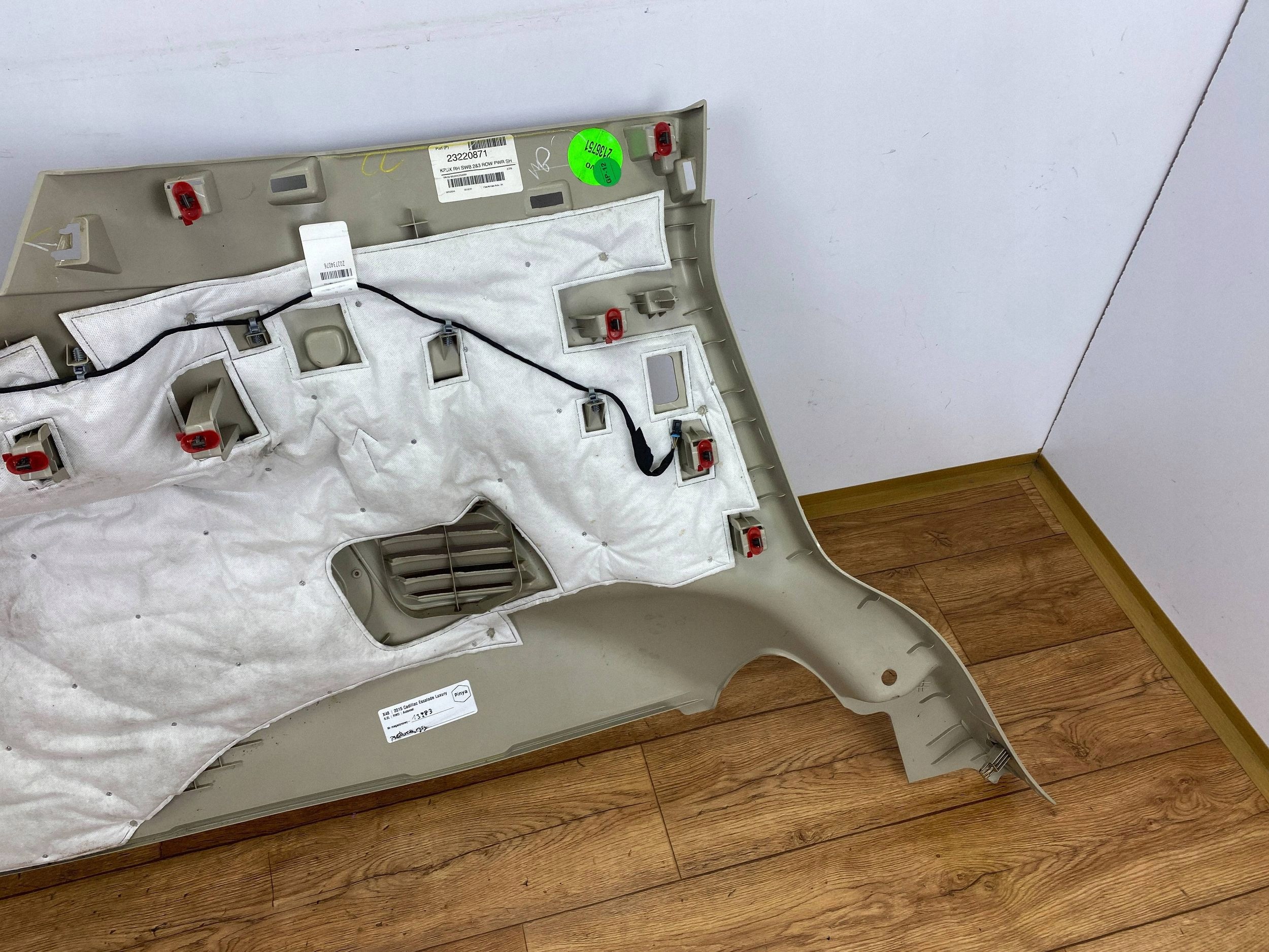 upholstery side boot right side rear part Cadillac Escalade IV 2015+