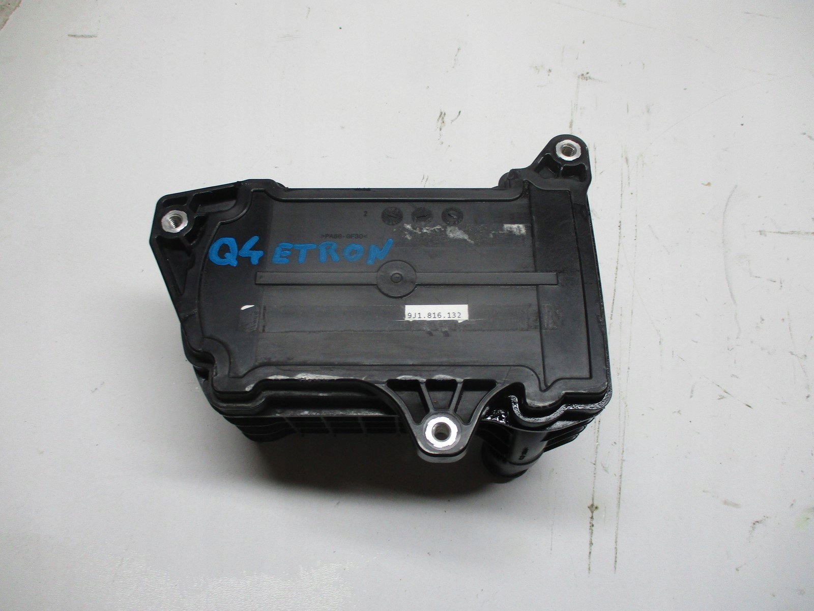 WYMIENNIK CIEPLA AUDI Q4 ETRON 9J1816132