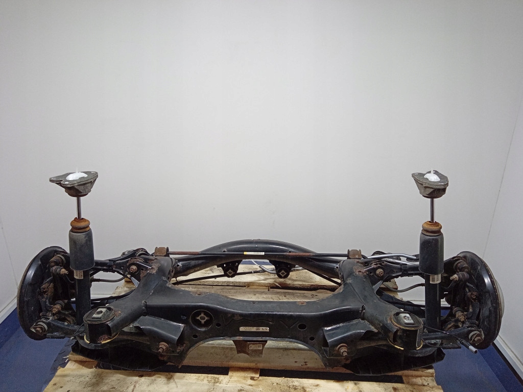 BMW 3 F30 F31 F32 BELKA WÓZEK SANKI ZAWIESZENIA TYŁ 6857636