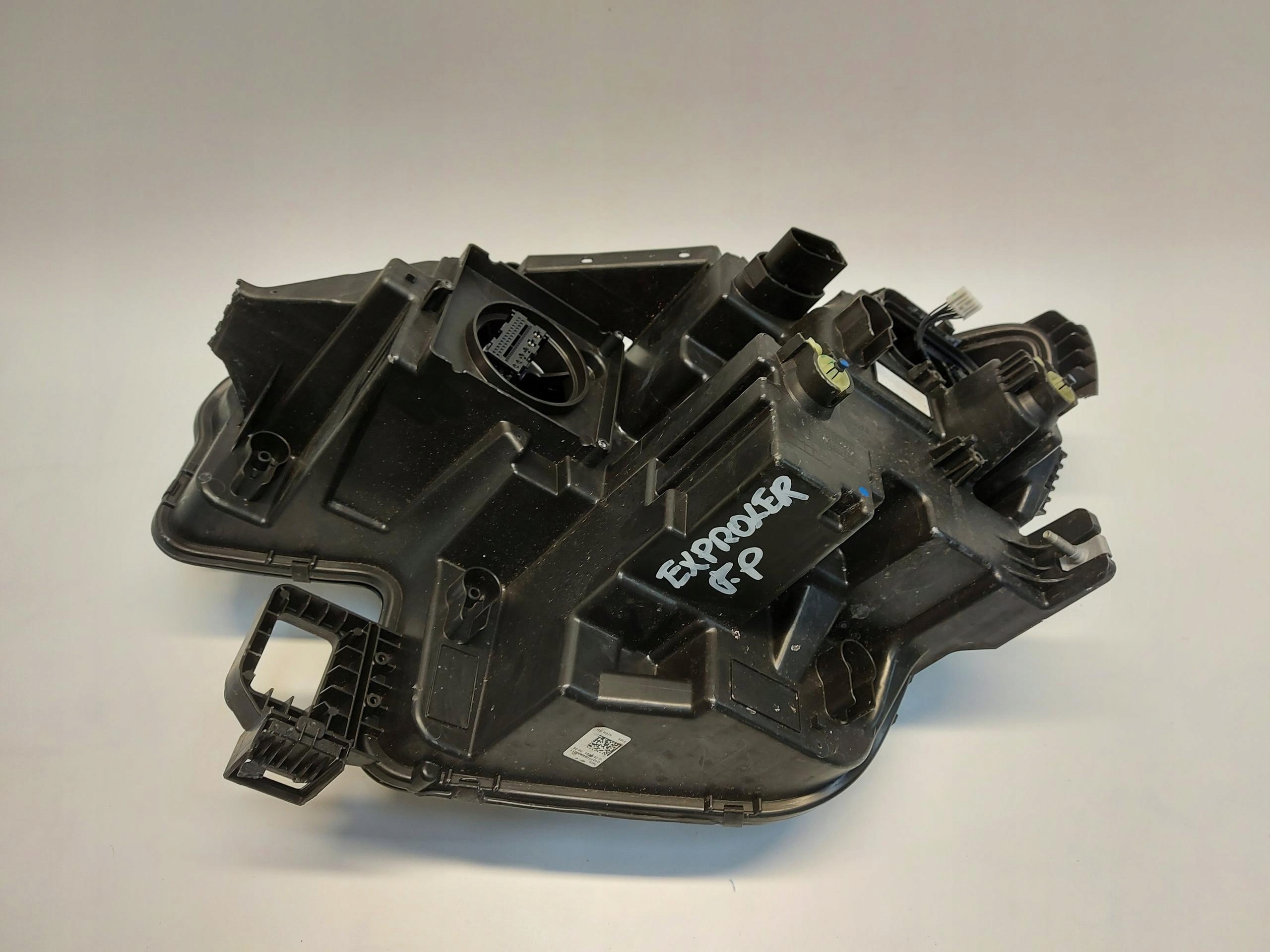 Ford Explorer VII R2KB light right front FULL LED R2KB-13E016-DG