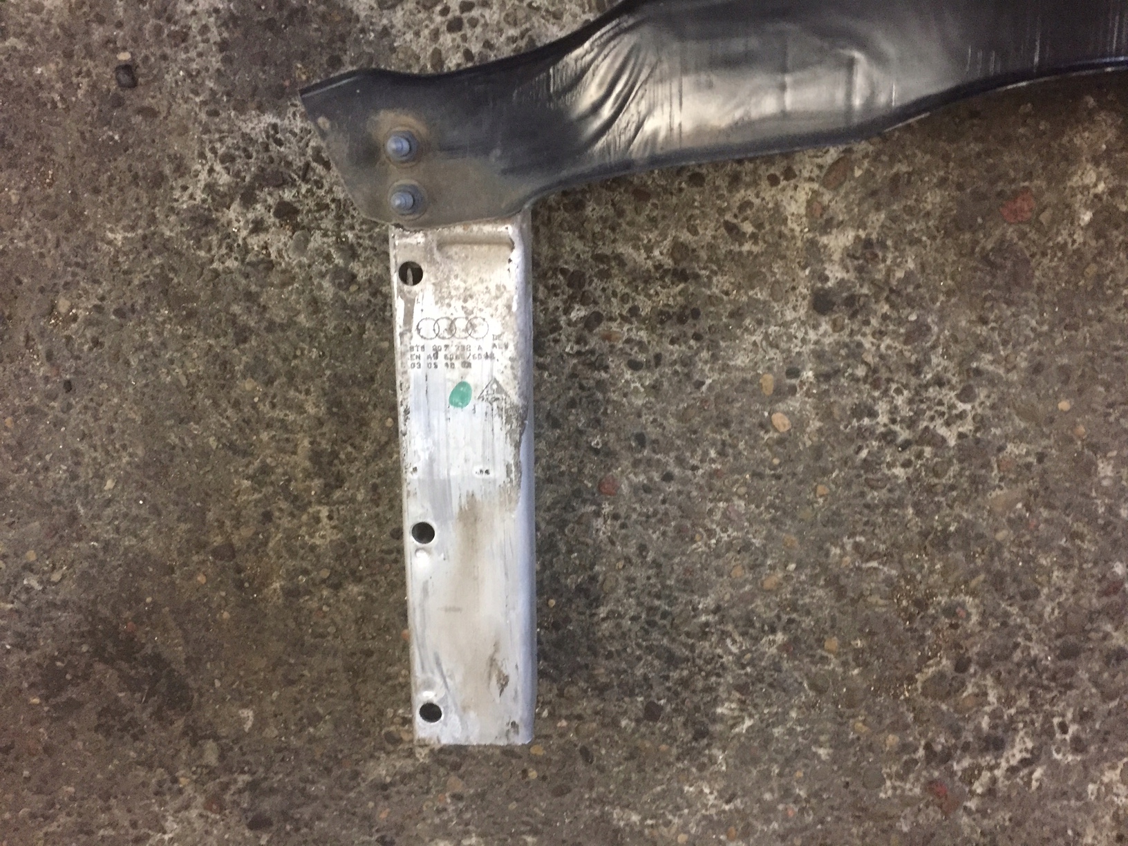 AUDI A5 8T COUPE bumper support rear part STREFY ZGNIOTU