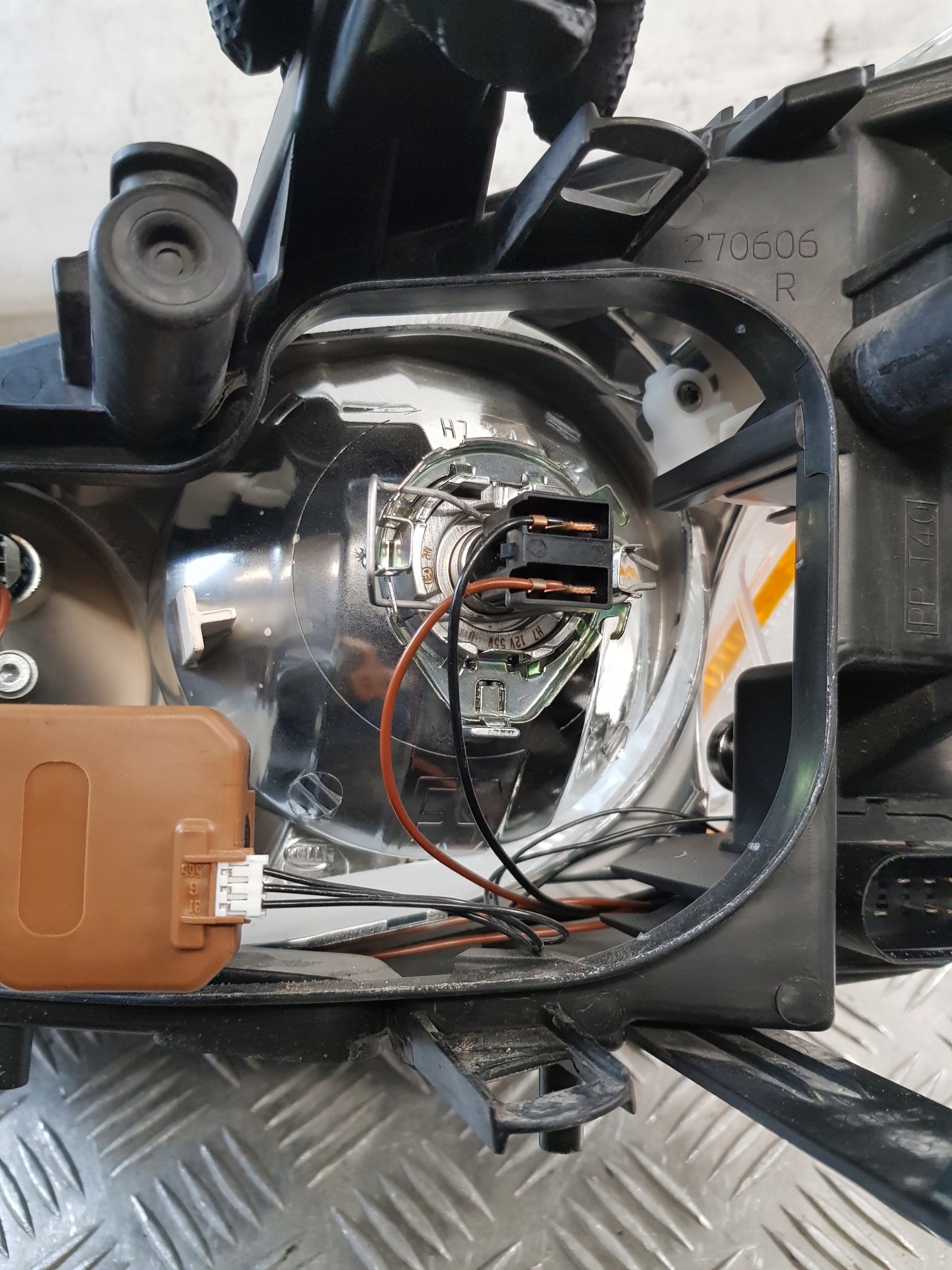 light right front FORD C-MAX and 04R- EUROPA