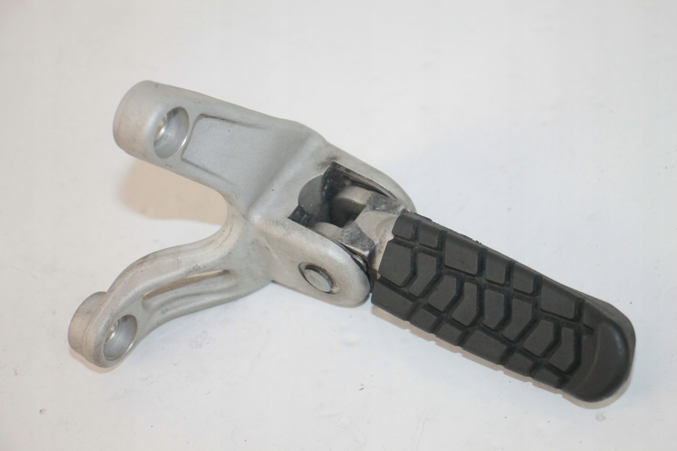 KTM690 07 - KTM DUKE 690 12-15 КОМПЛЕКТ ПАСАЖИРСЬКИЙ ЗАДНІЙ ЛІВИЙ