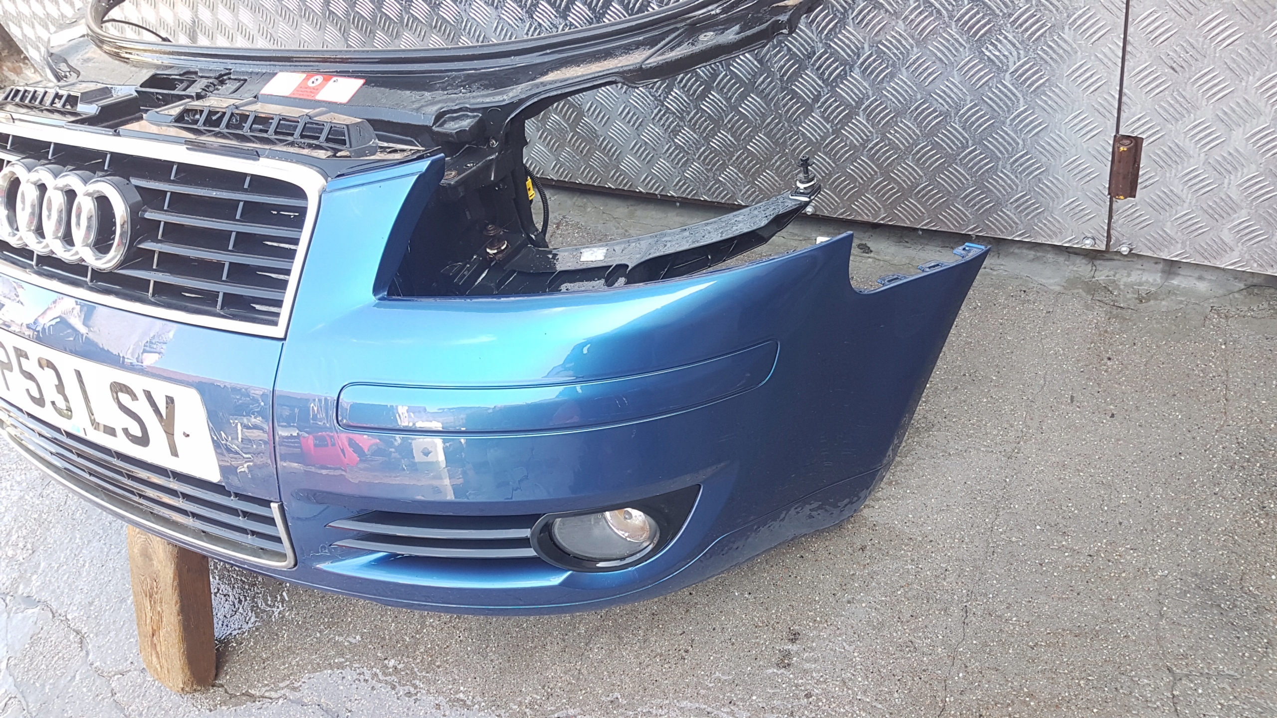 Paraurti AUDI A3 8P 03-06 LAK: LC5C