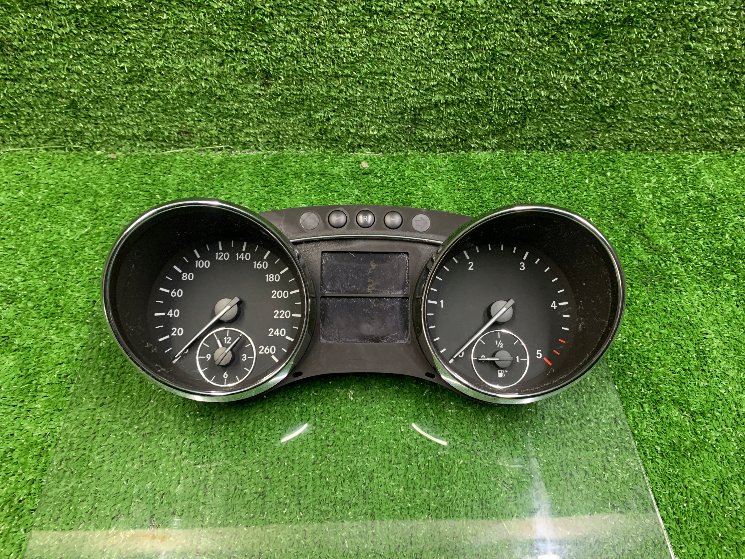 MERCEDES R-KLASA W251 dials dials EUROPA