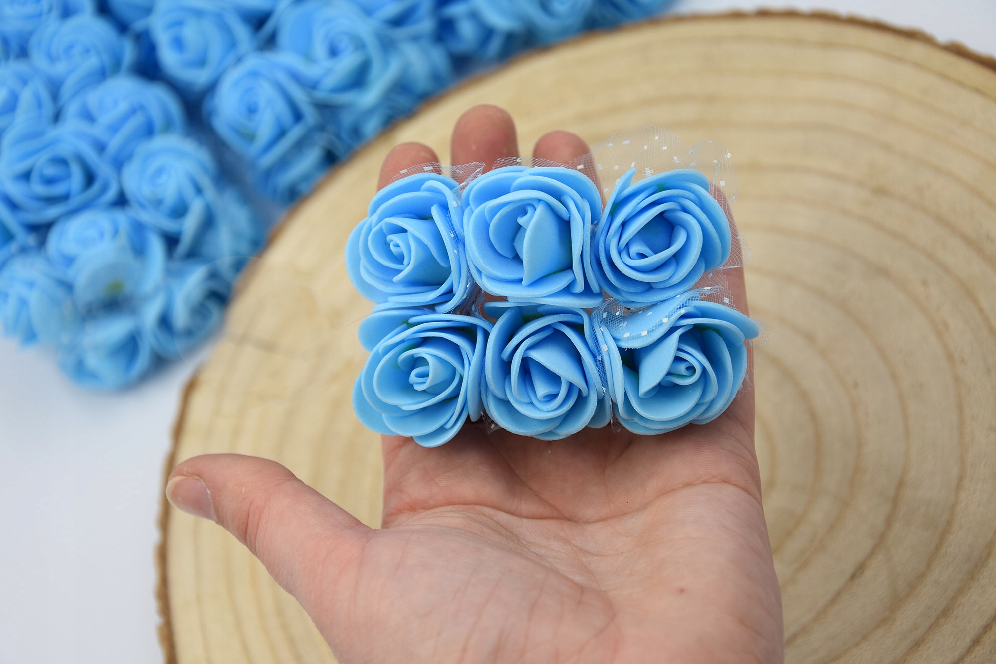 PIANKOWE RÓŻYCZKI RÓŻE KWIATKI DUŻE NIEBIESKIE 72szt Kod producenta 000000000