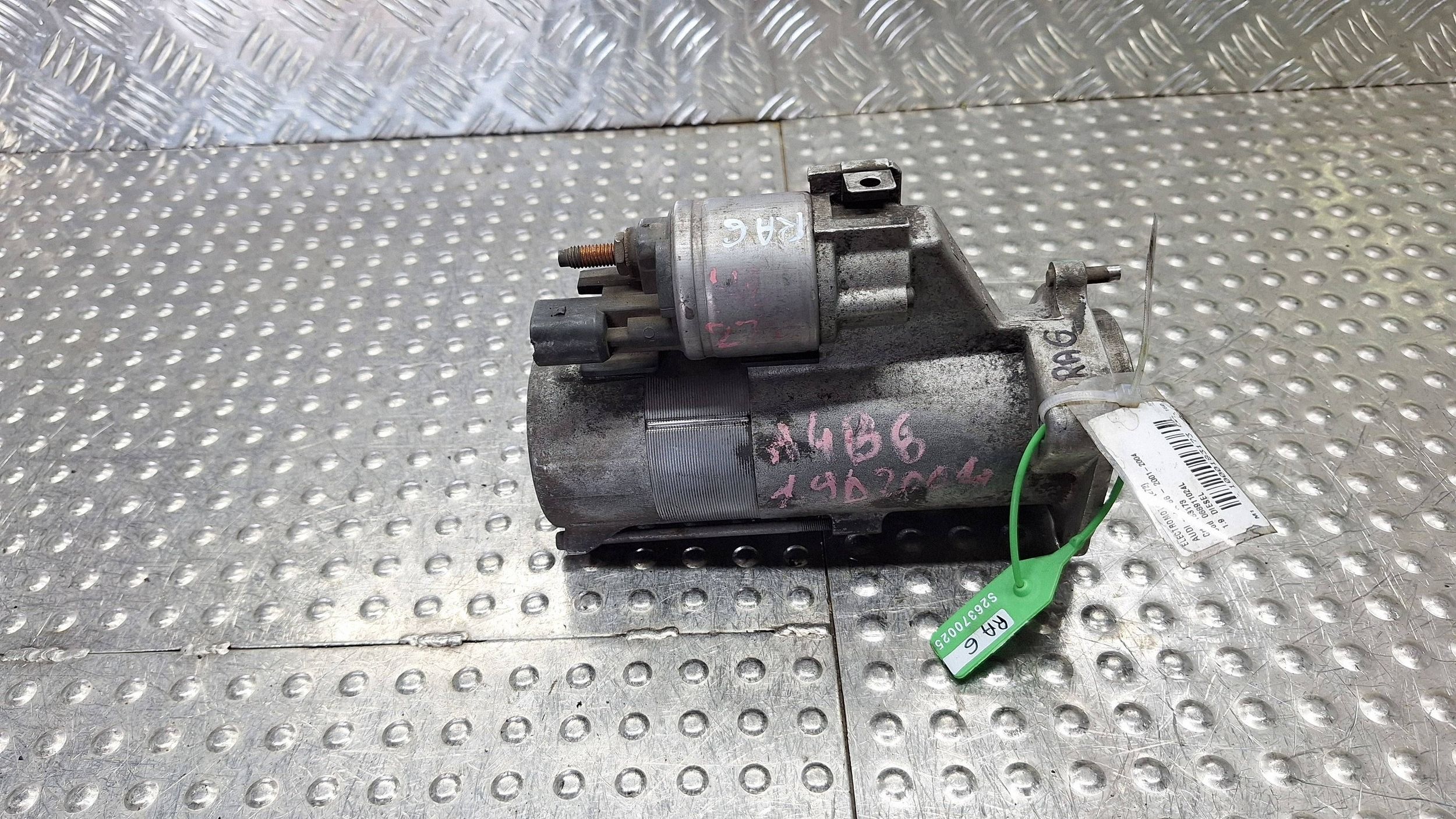 starter 068911024L VW PASSAT B5 A4 B6 B7 FL 1.9 TDI
