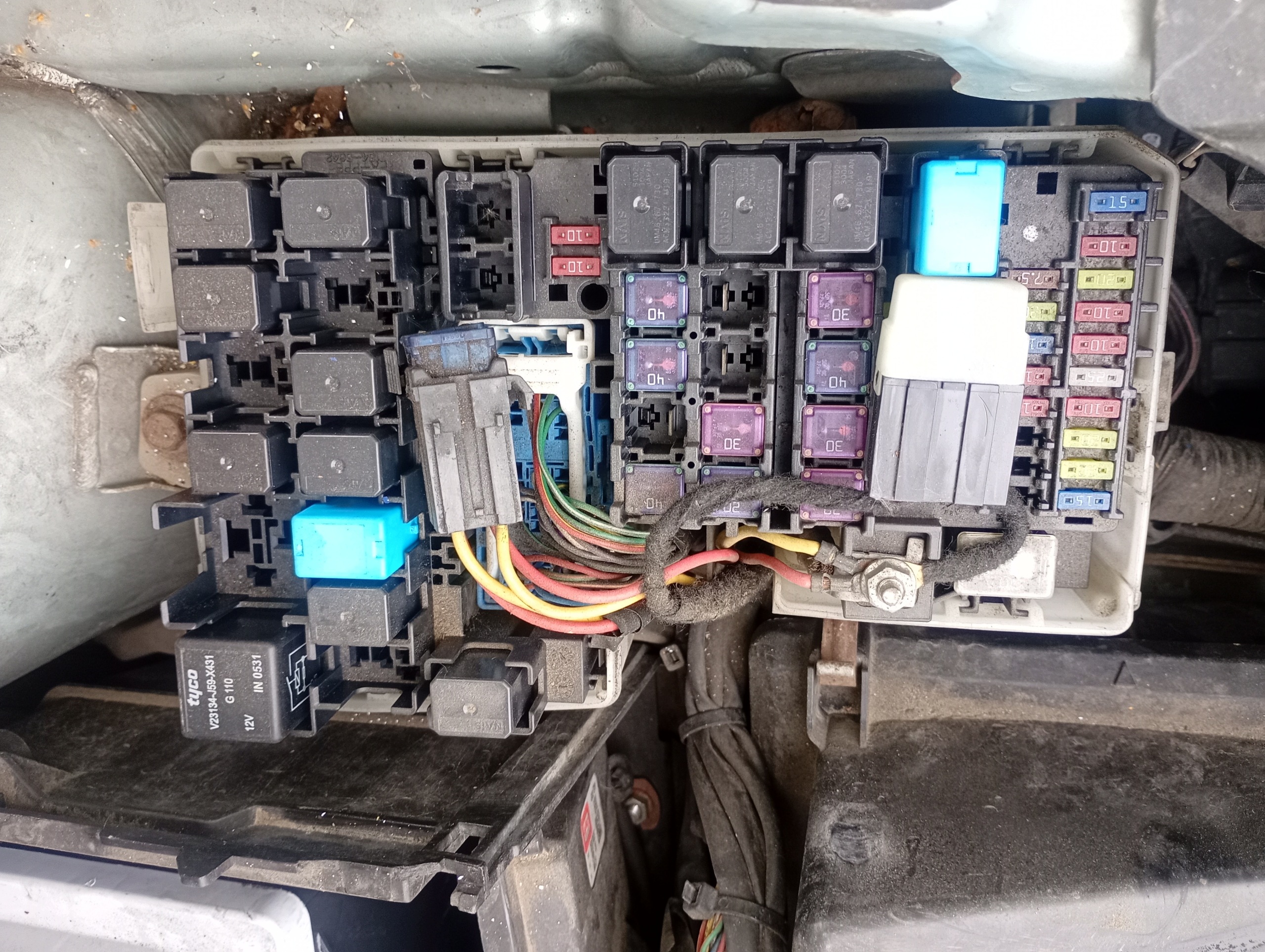 Module fusibles Mazda 5 V 05-10 1.8 16V