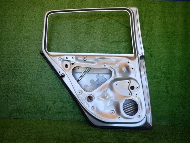 VW GOLF VII KOMBI 5G9 door left rear. rear part