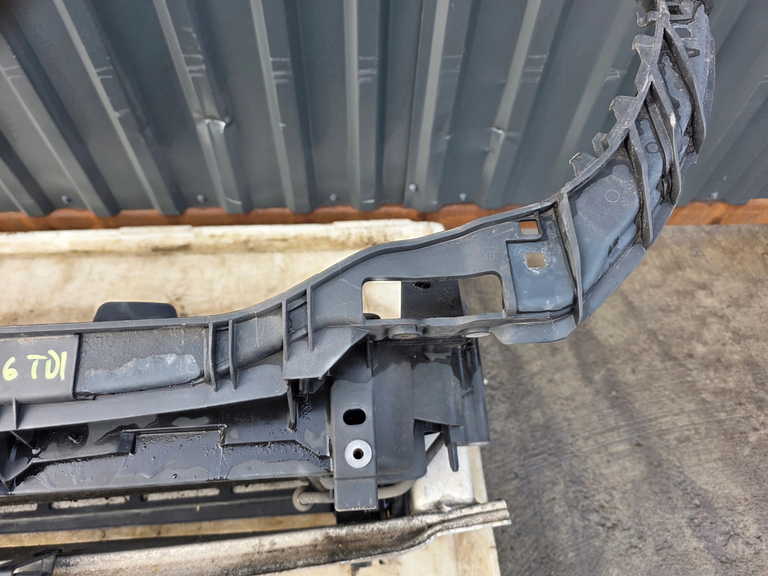 support panel for radiators complete AUDI A1 8X 1.6 TDI original !!!