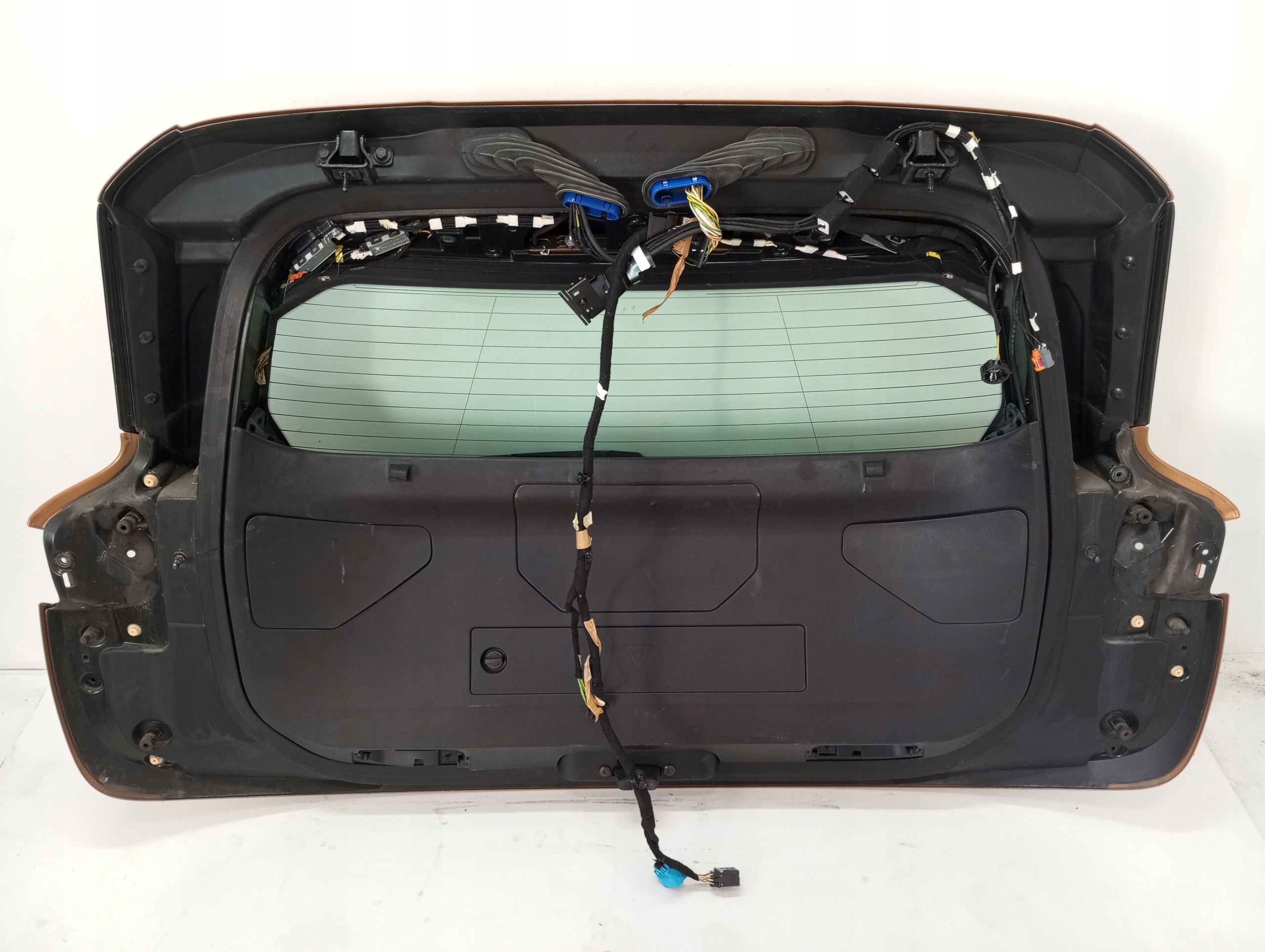 boot doors CITROEN DS7 20R below KAMERE