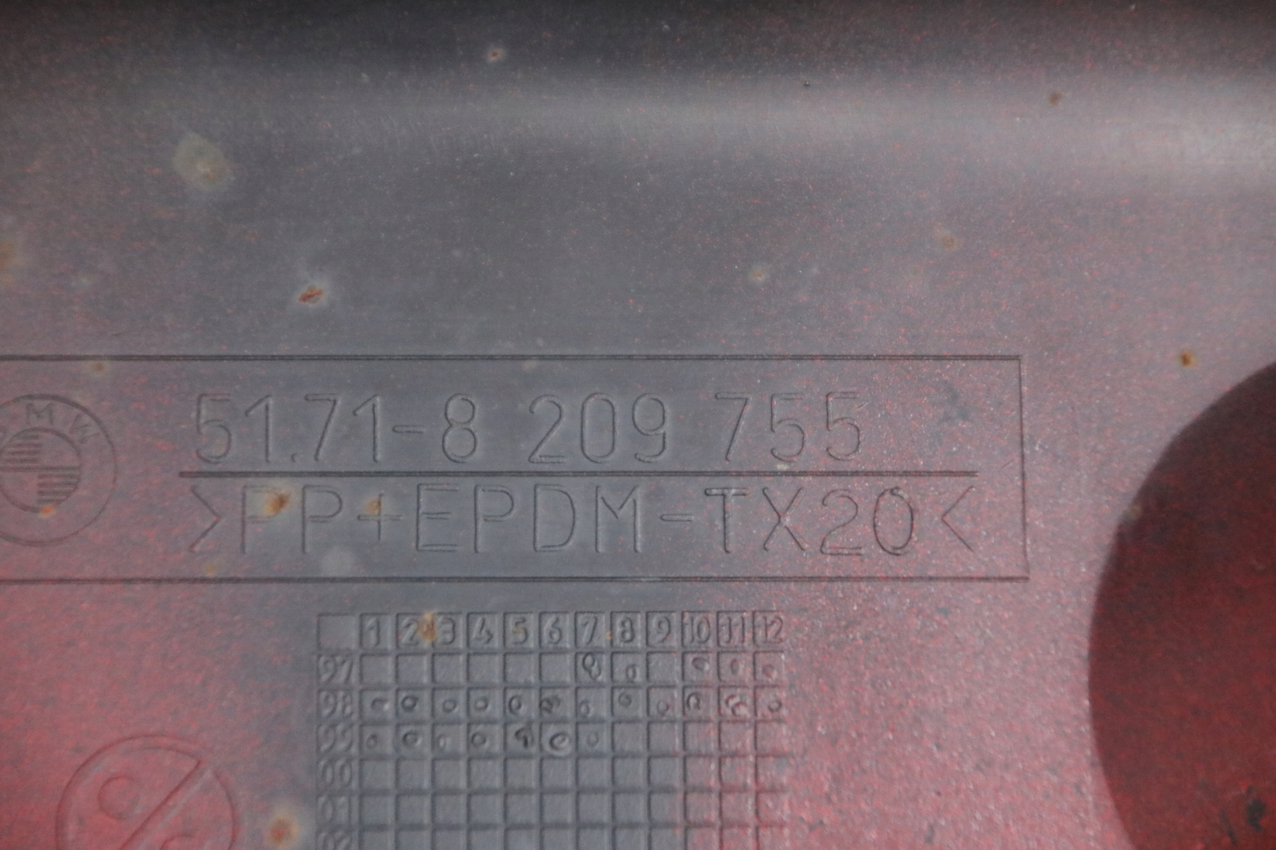 BMW E46 sedan KOMBI moulding threshold left 8209755