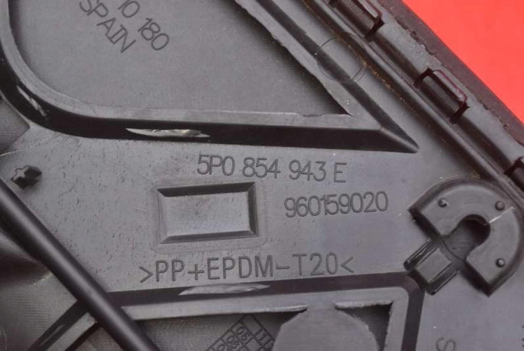 modanatura del cofano nero 5P0854943E SEAT ALTEA 1 e 04-15