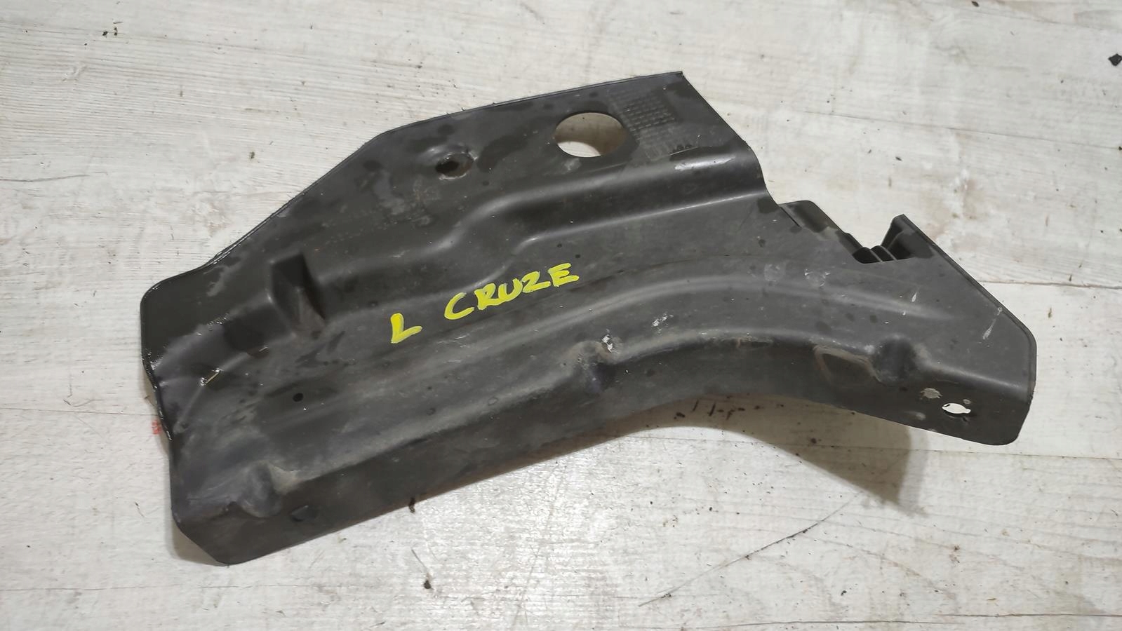 cover chassis left 1.8 B Chevrolet Cruze