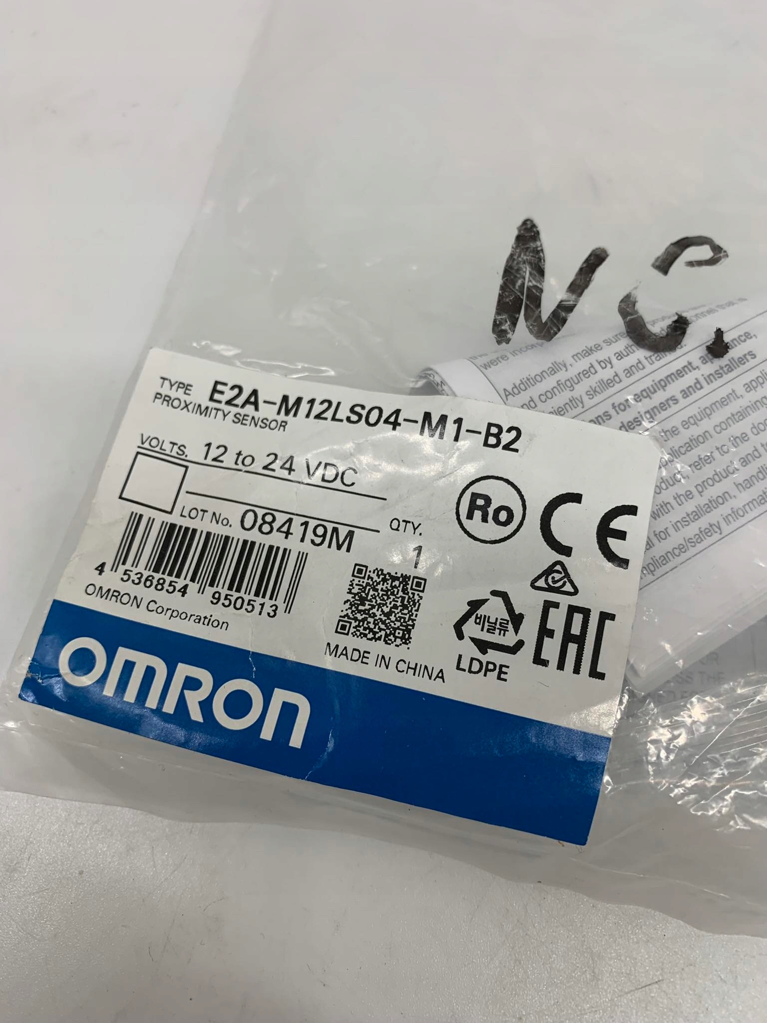 Omron E2A-M12LS04-M1-B2 Inductive sensor Rodzaj indukcyjny