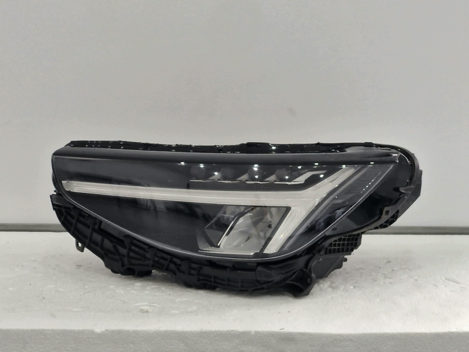 light left Volvo XC40 LIFT FULL LED