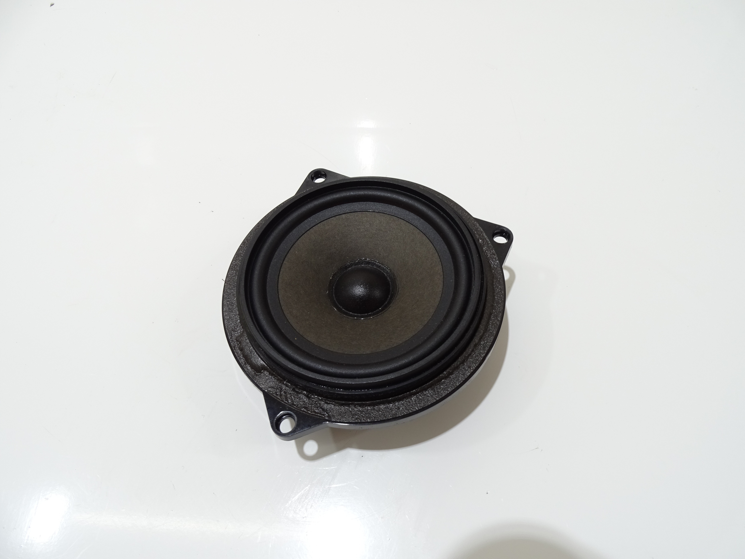 speaker door SREDNIOTNOWY BMW E60 E84 E87 E90 E91 OE 9143232