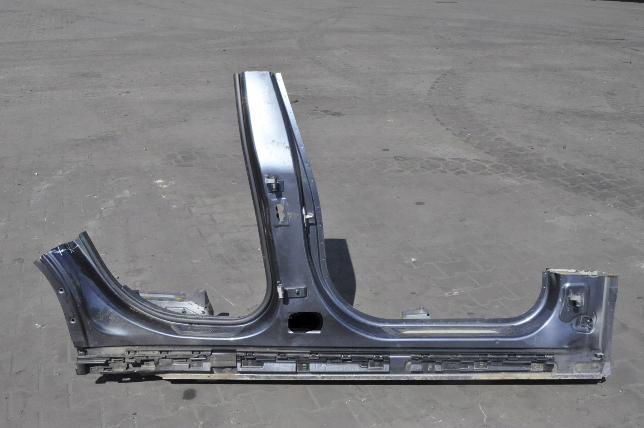 BMW X1 II 2015-2022 F48 СТІЙКА ПОРІГ ПРАВИЙ