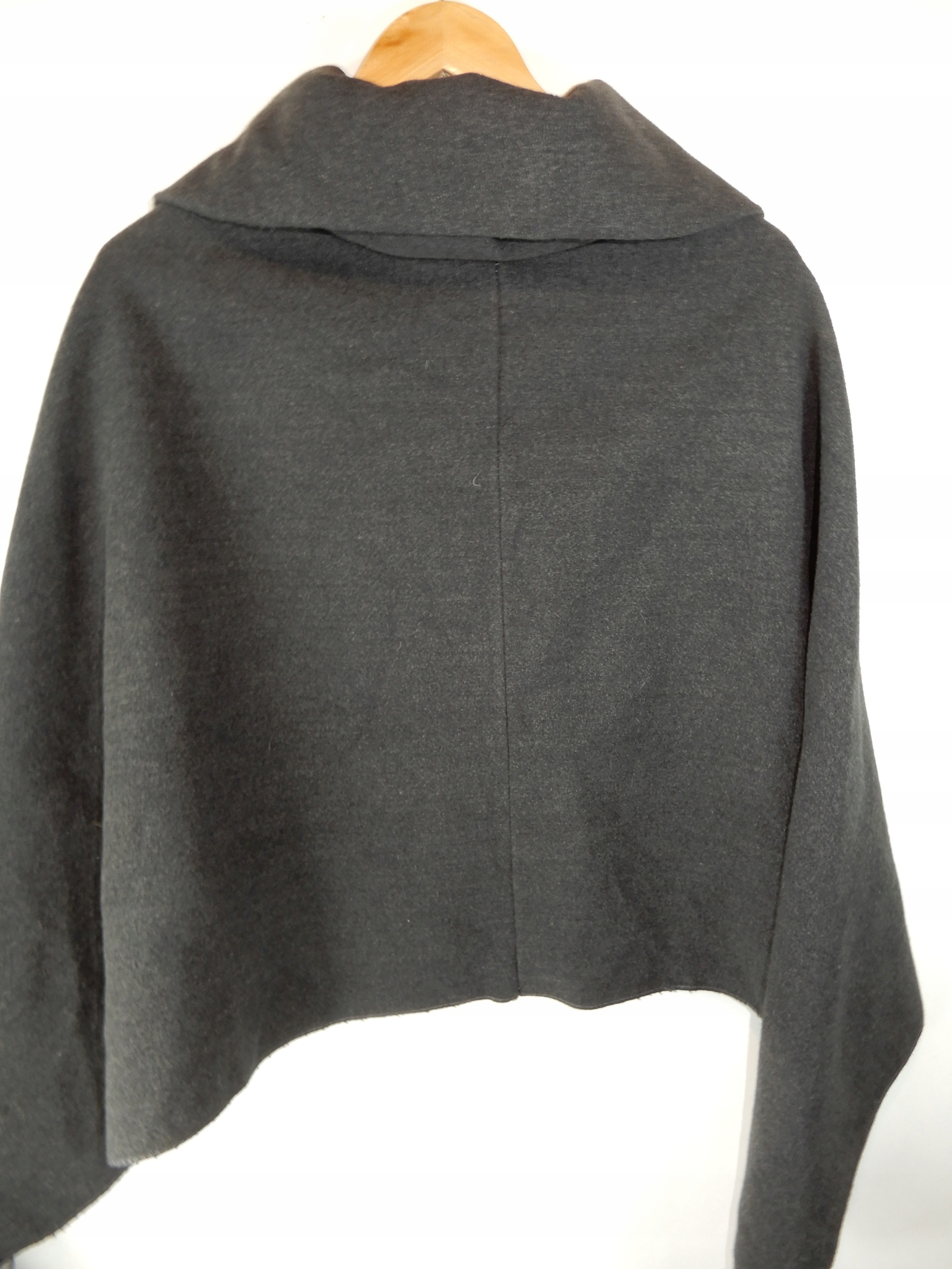 PONCZO NARZUTKA 36/38 S/M Marka bez marki