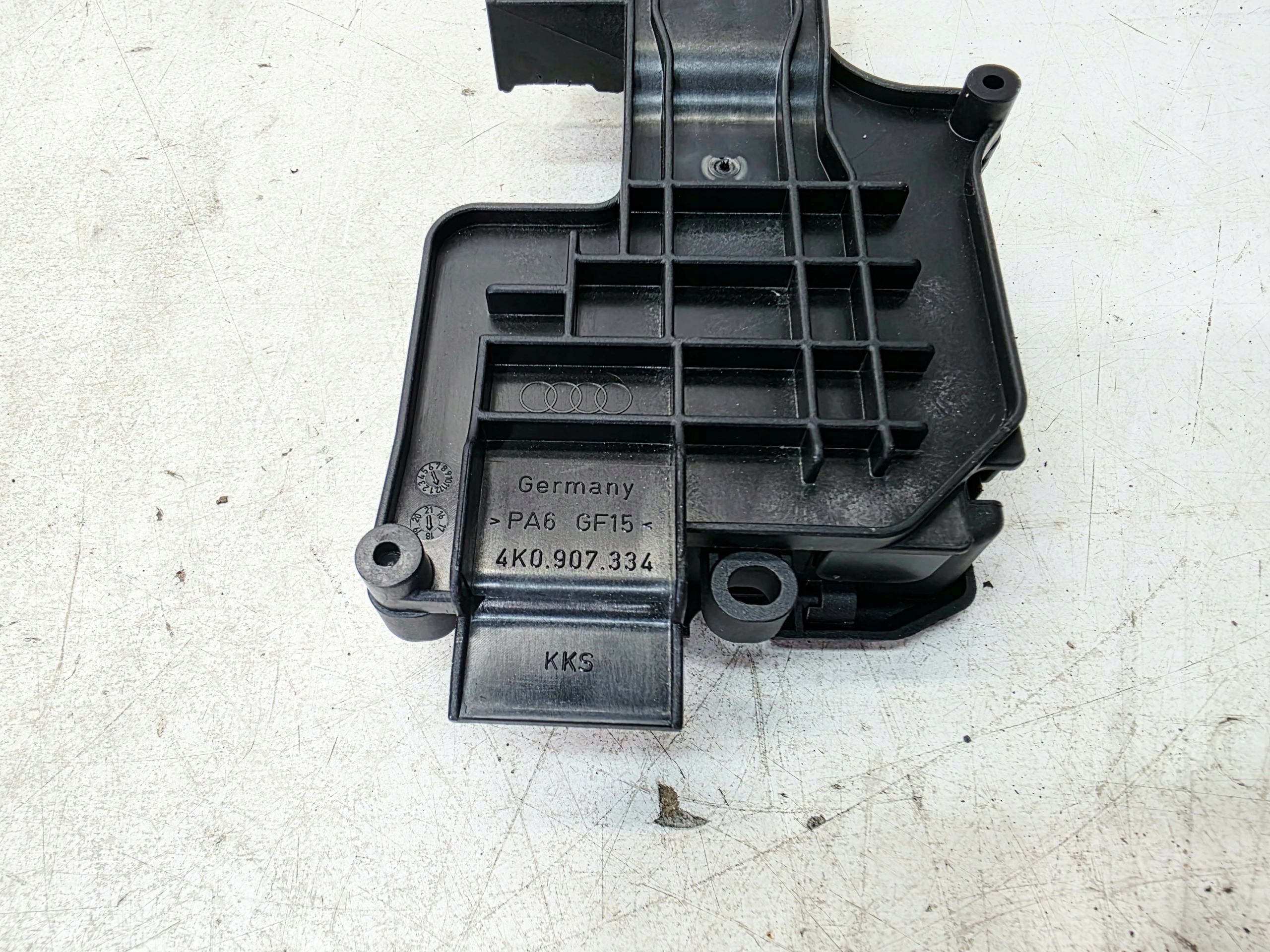Kasten der Sicherungen AUDI A6 C8 A7 4K0907334
