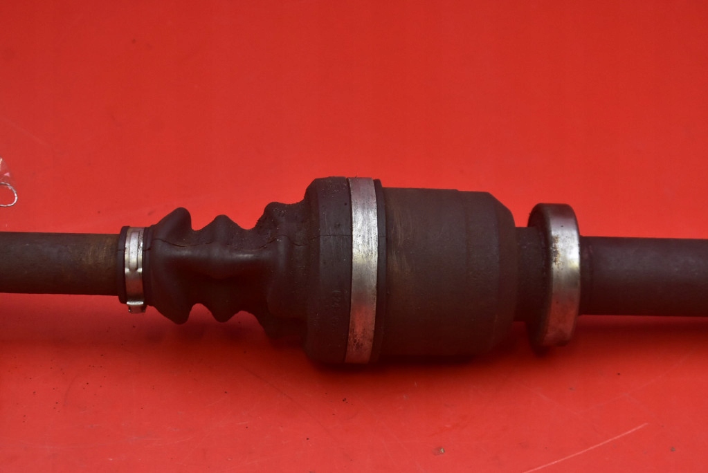semi-axis right front MANUAL 8200557126 RENAULT MODUS 1 and 1.2 T 16V 100 KM