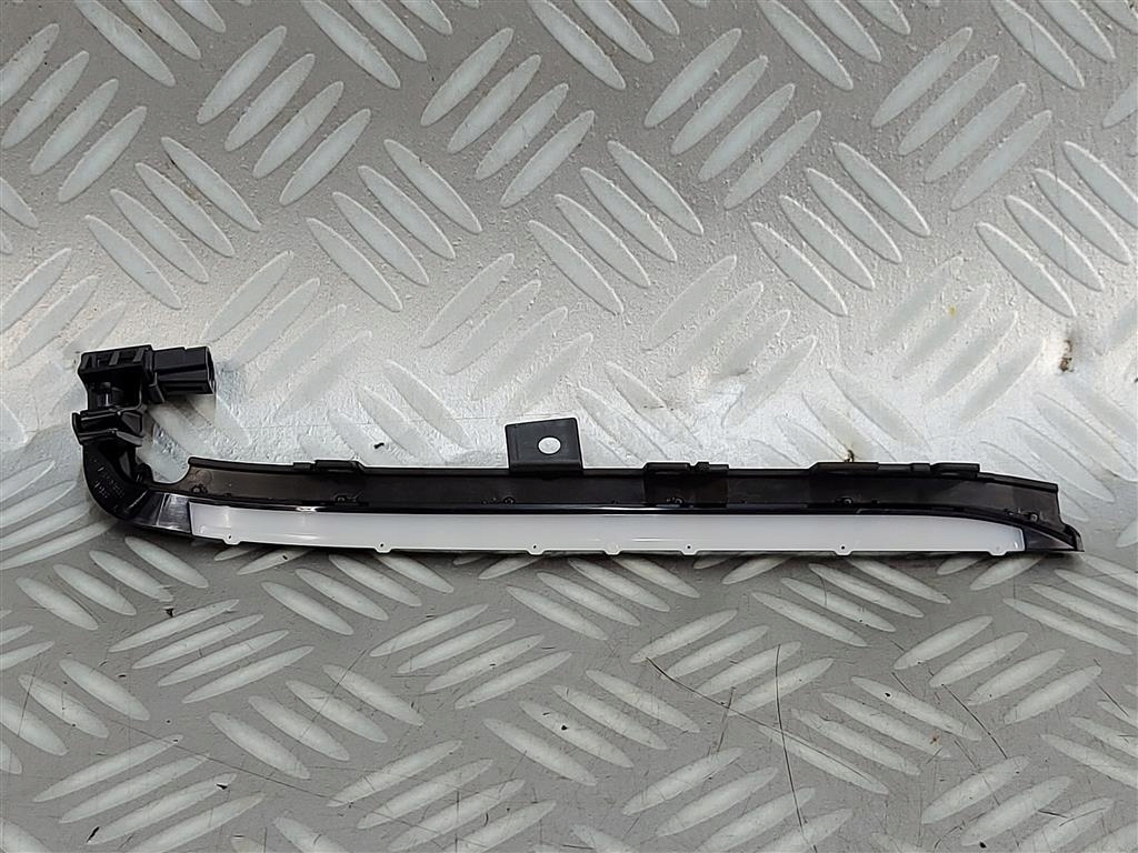 4M8947197 - Светодиодная панель консоли Audi Q7 Q8 4m8947197b 18-