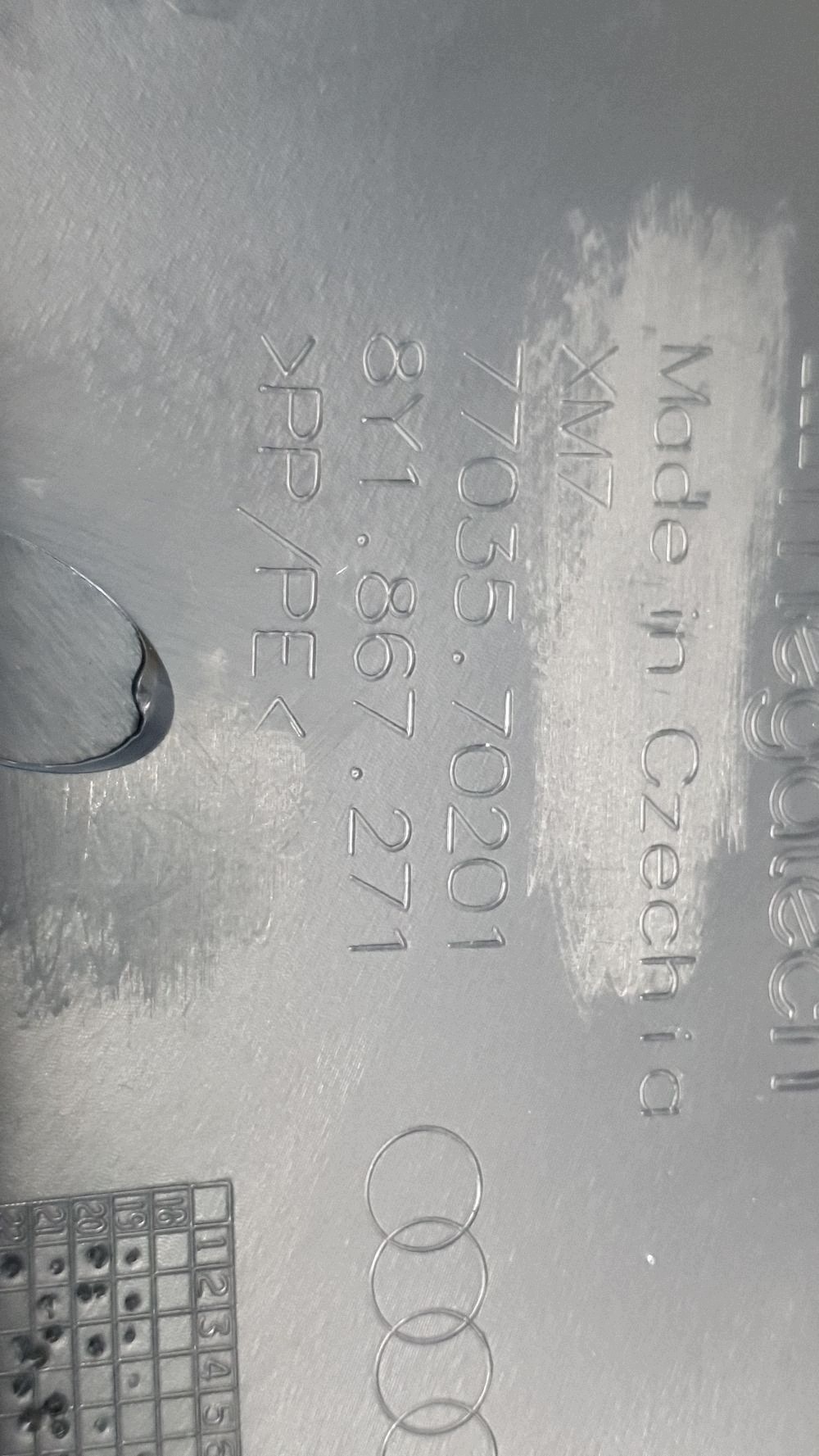 Audi A3 8Y kryt PRAHU levá předek 8Y1867271