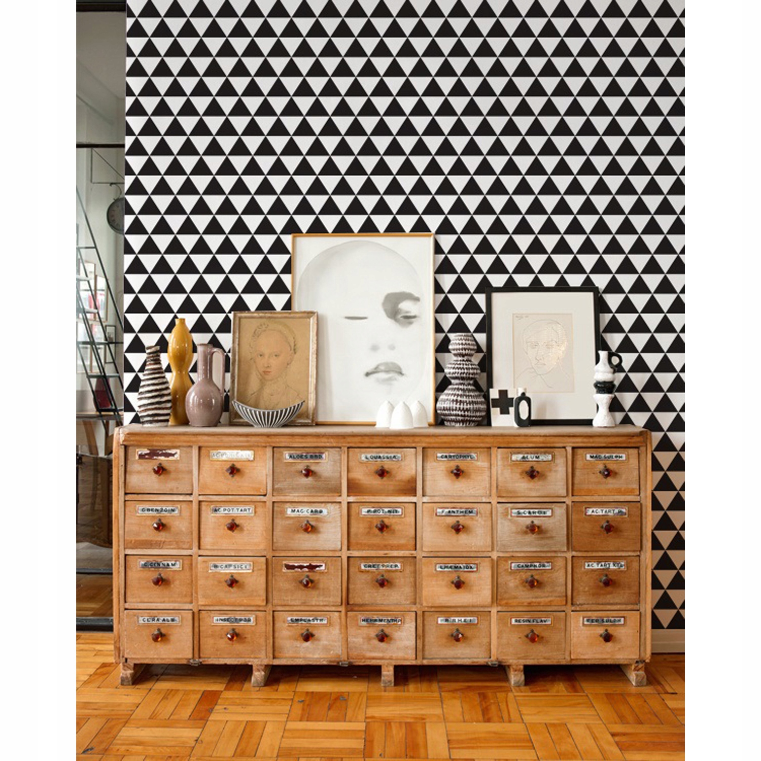 

Fototapeta flizelina Geometryczny trójkąt 416x254