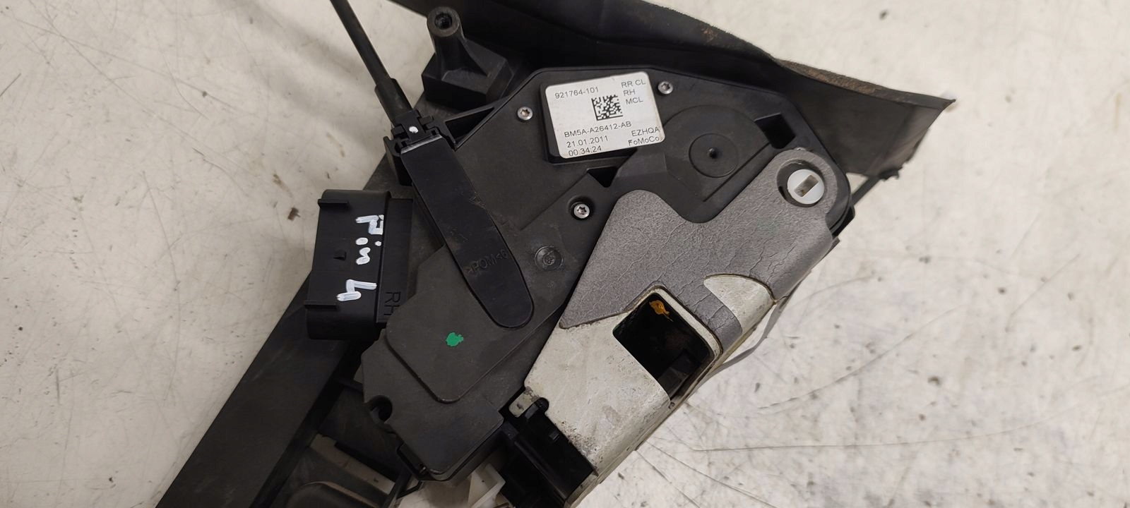 lock door front front right Ford Focus MK3 1,6 TDCI
