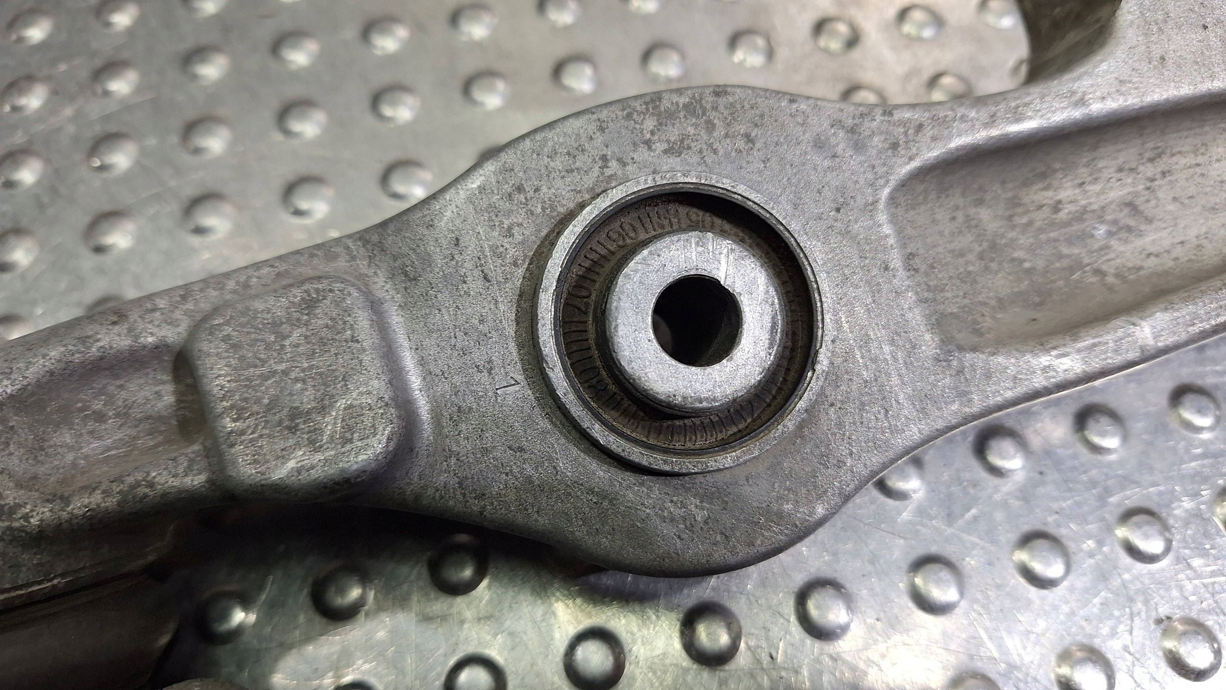 arm left right front lower 4F0407151 AUDI A6 C6