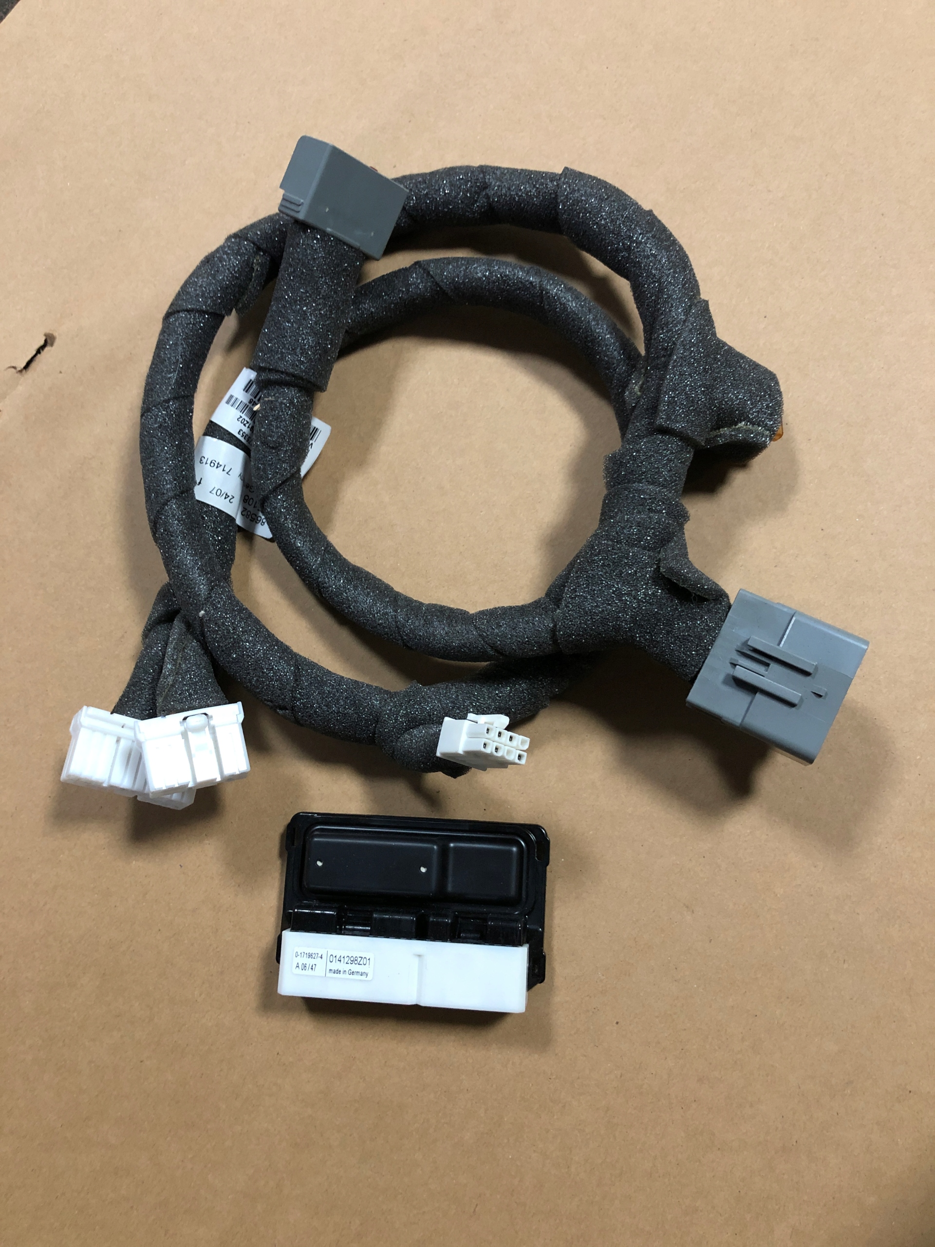 WIĄZKA ZESTAWU GŁOŚNOMÓWIĄCEGO VOLVO S40 V50 C70