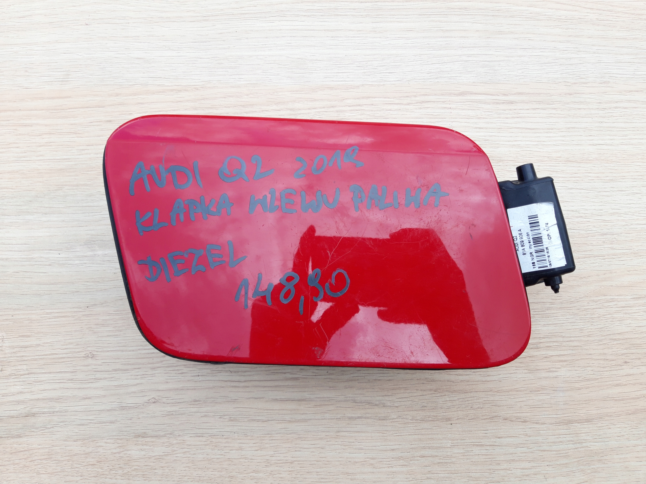 KLAPKA WLEWU PALIWA DIESEL AUDI Q2 81A809906A