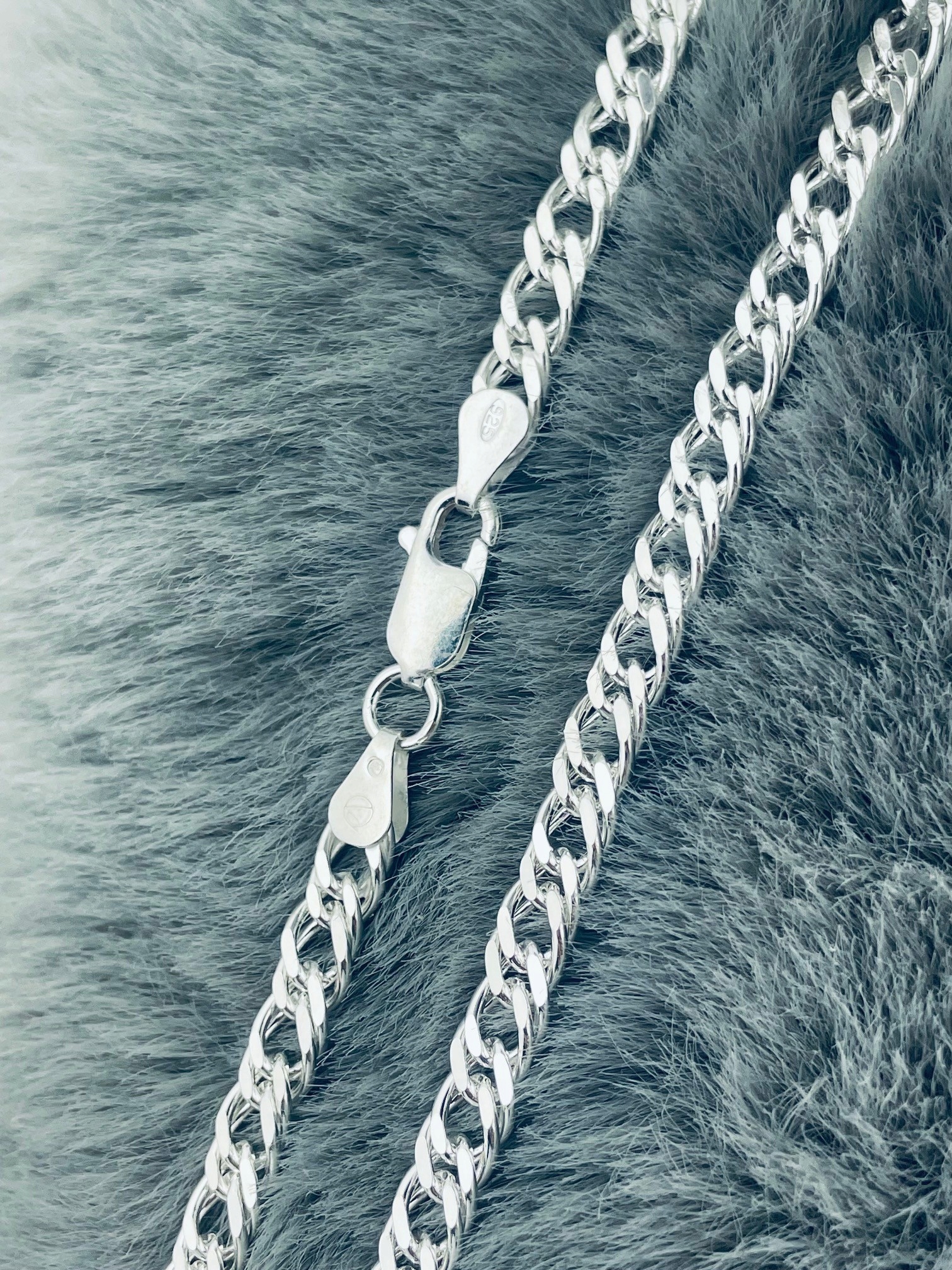 Stříbrný řetízek široký, masivní Rombo