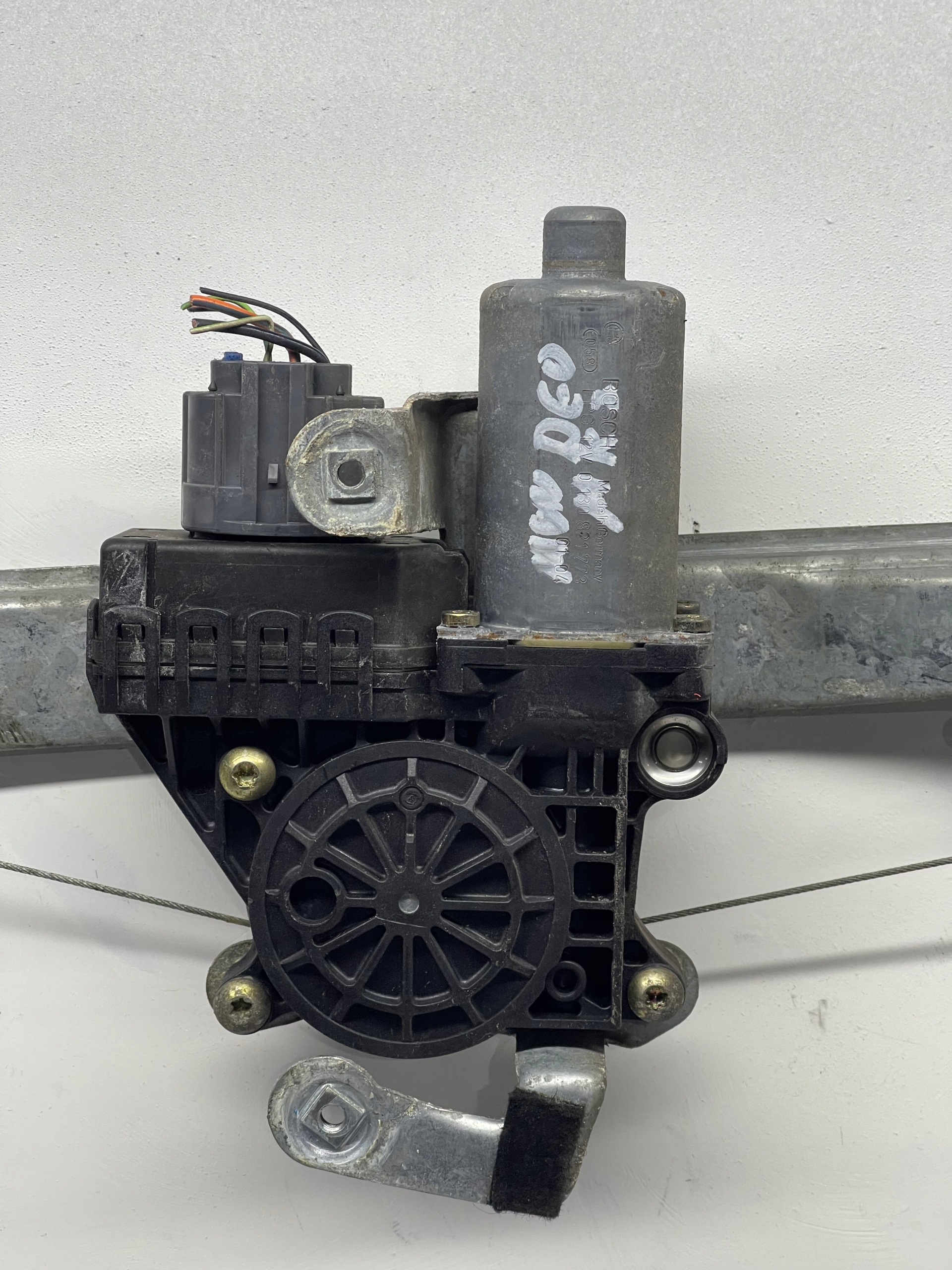 Lève vitres Vitre pin Ford OE 0130821773