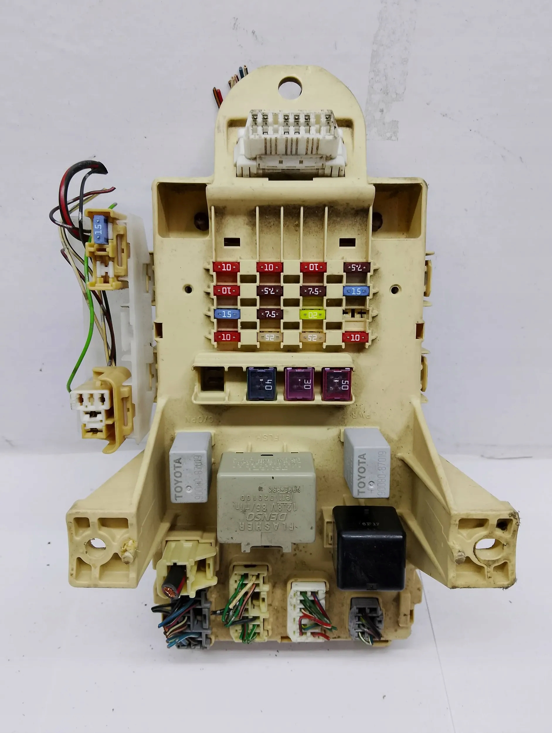 Module fusibles Module BSI Toyota Yaris 827300D040