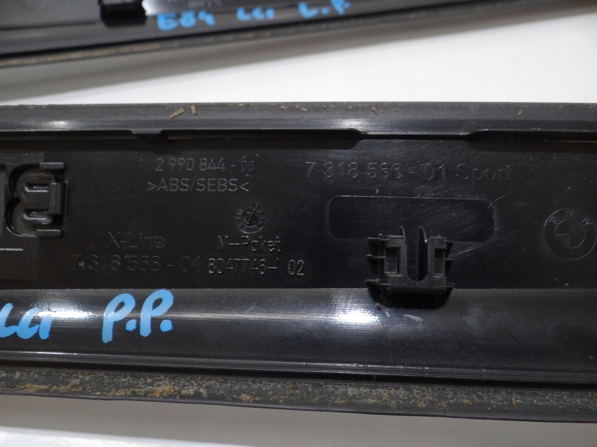 mouldings caps threshold BMW X1 E84 LCI front 7318567
