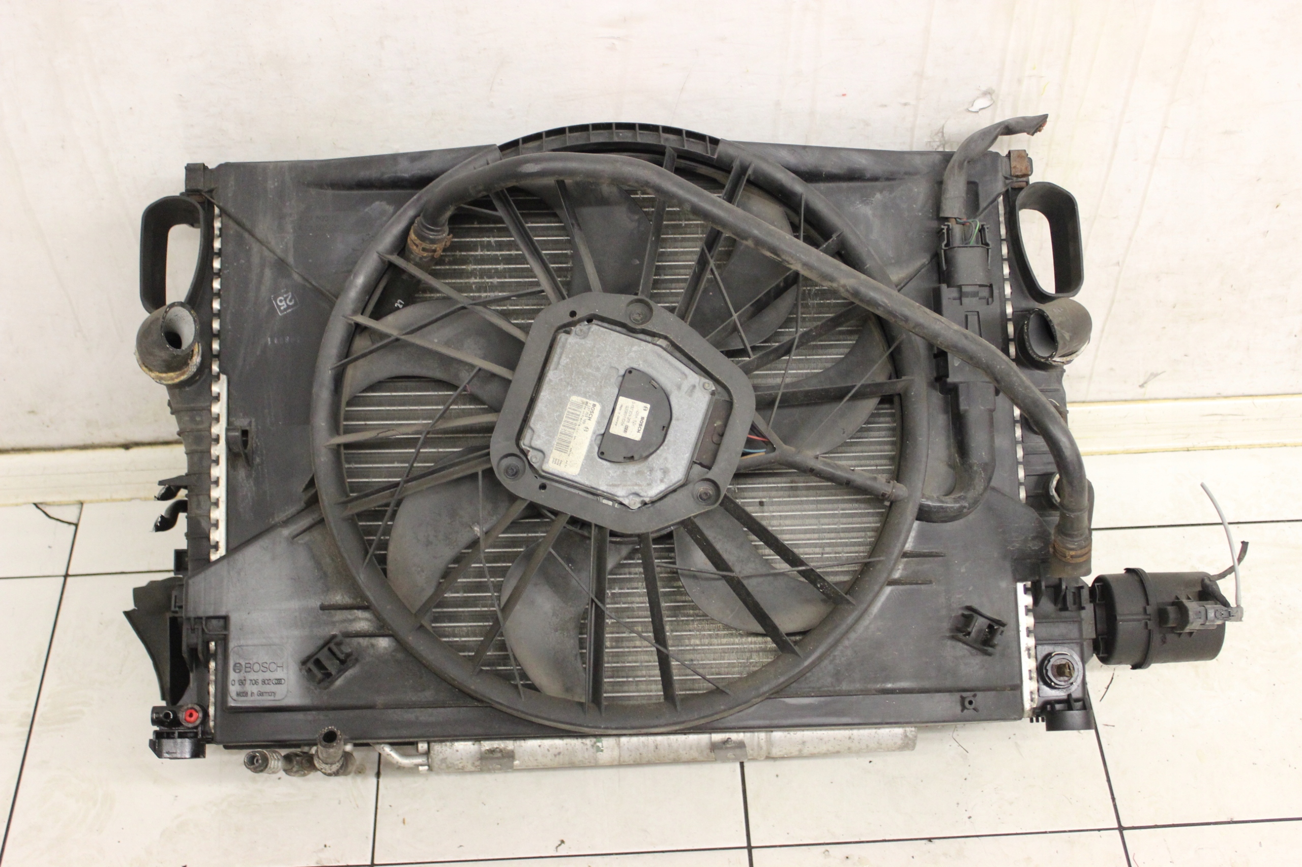 CHŁODNICE WENTYLATOR MERCEDES W211 2.6 B AUTOMAT