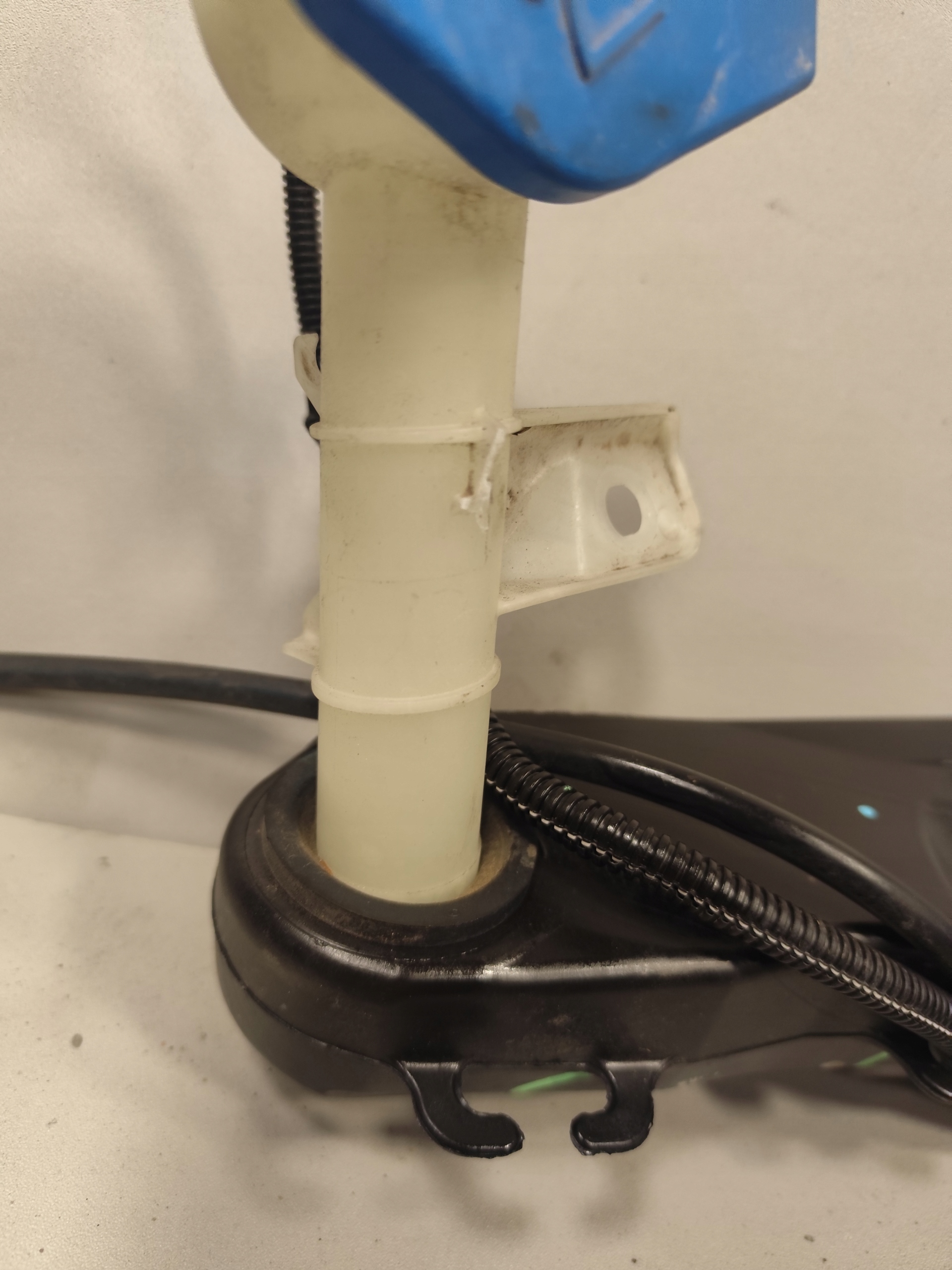 CITROEN DS4 II washer fluid tank