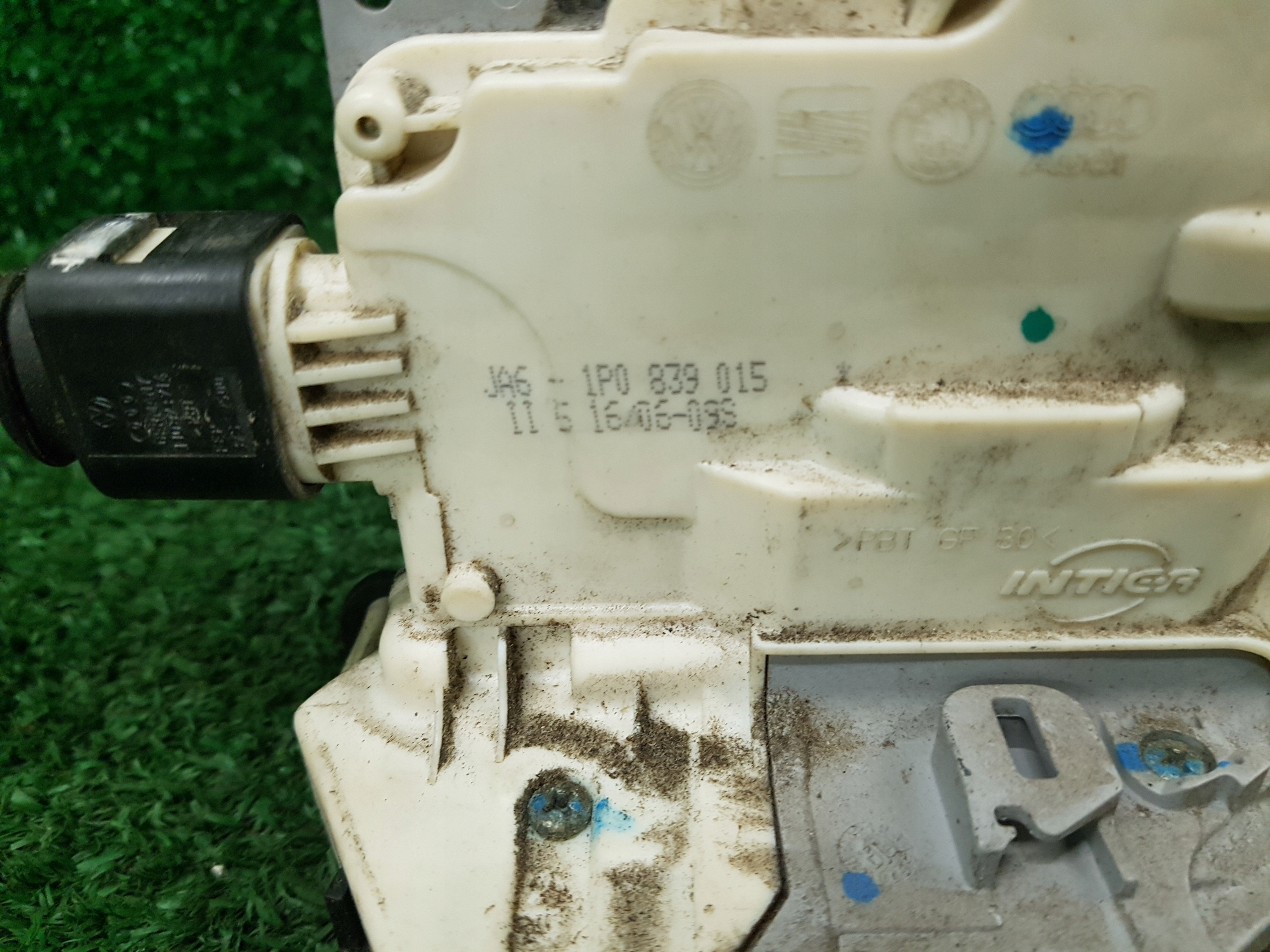 lock door left rear part rear SEAT LEON