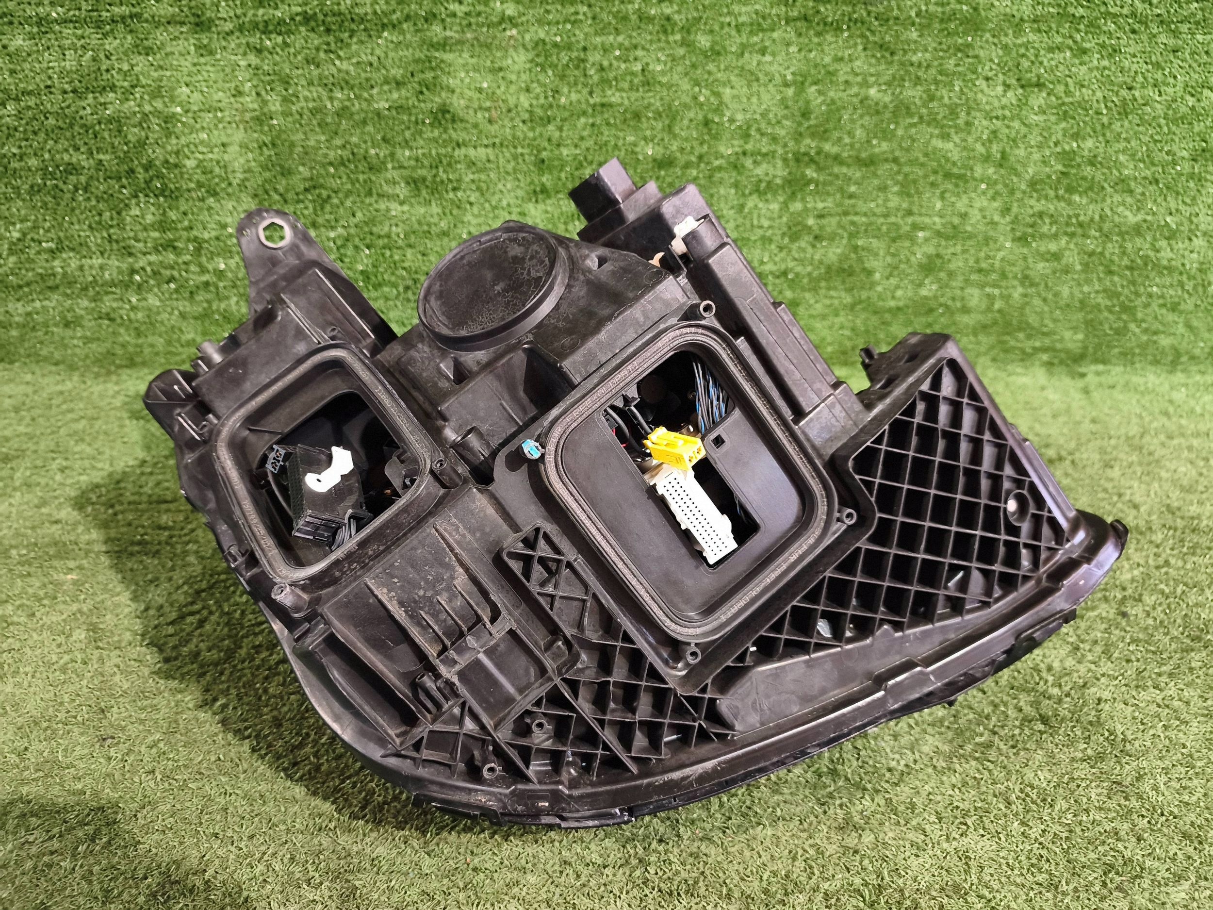 REFLEKTOR left front MERCEDES E-class W213 MULTIBEAM NR.1695