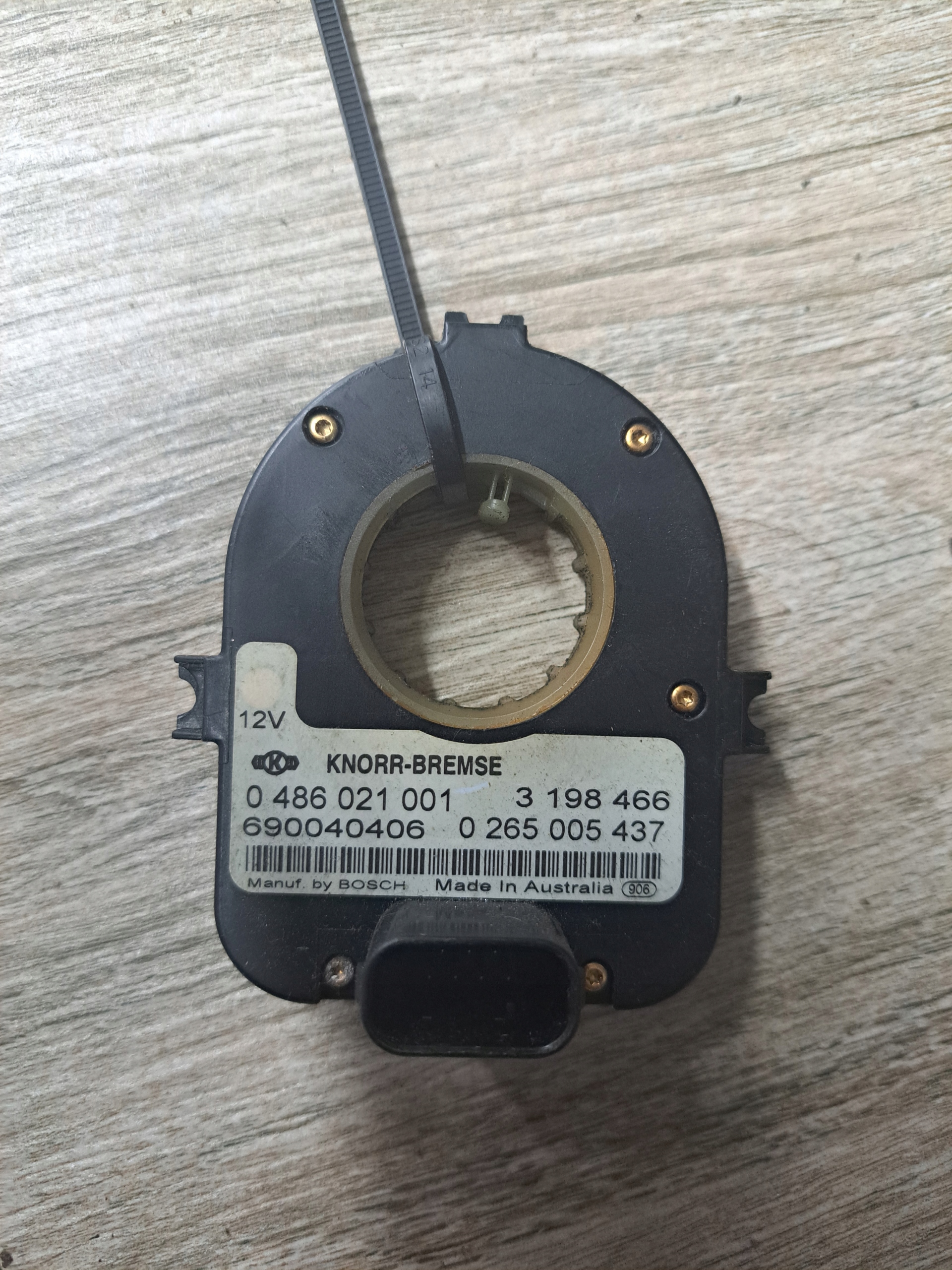 3198466 0486021001 - ДАТЧИК УГЛА ПОВОРОТА РУЛЯ RENAULT DXI VOLVO FH FM 9 13