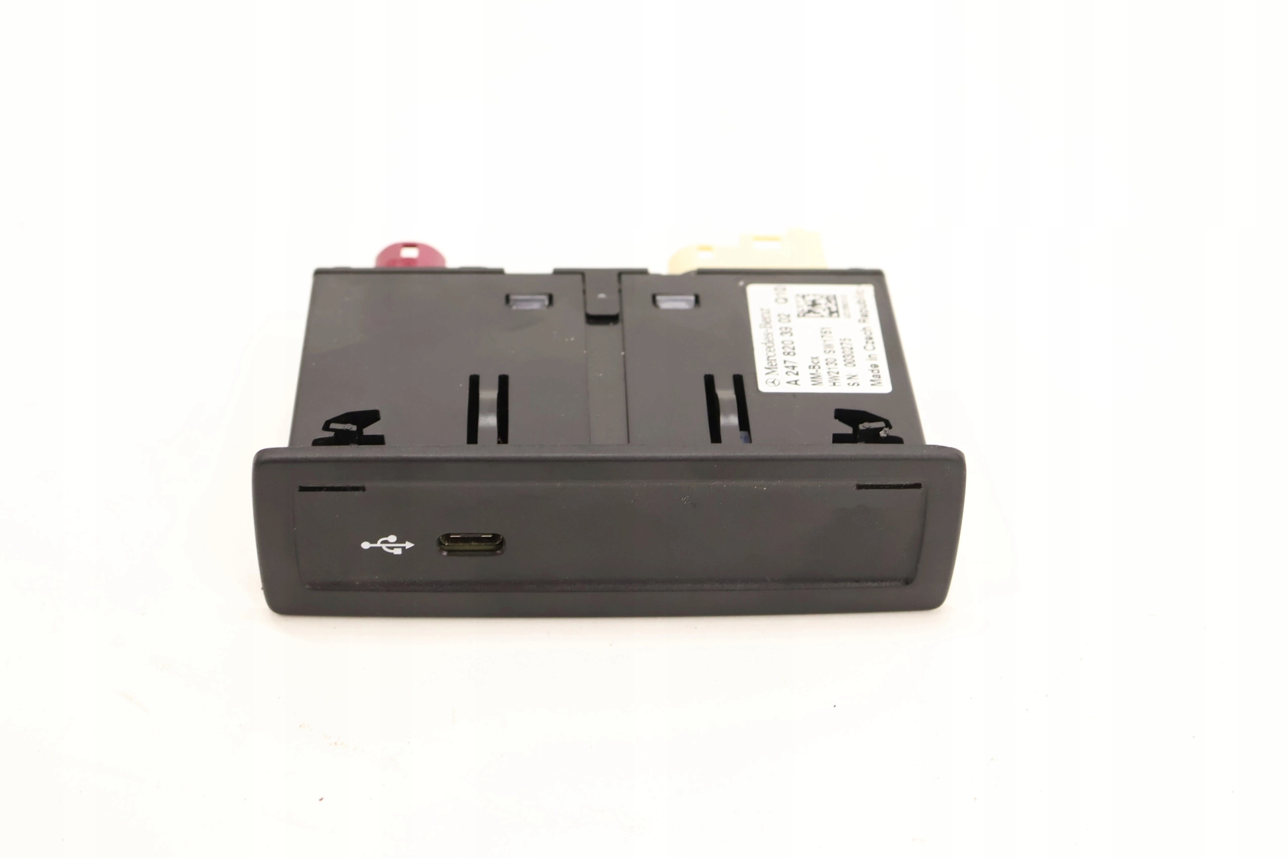 MERCEDES CLA W118 usb