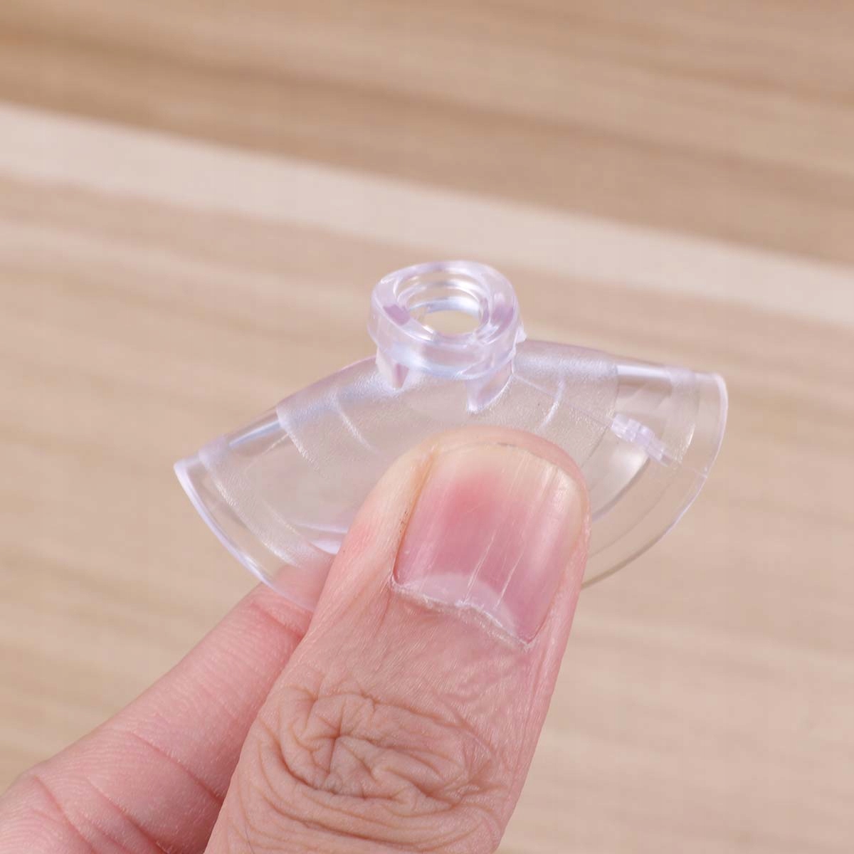 PRZYSSAKA BEZ HACZYKÓW SZKLANA PRZYSSAKI OKIENKO 30 SZT Marka bez marki