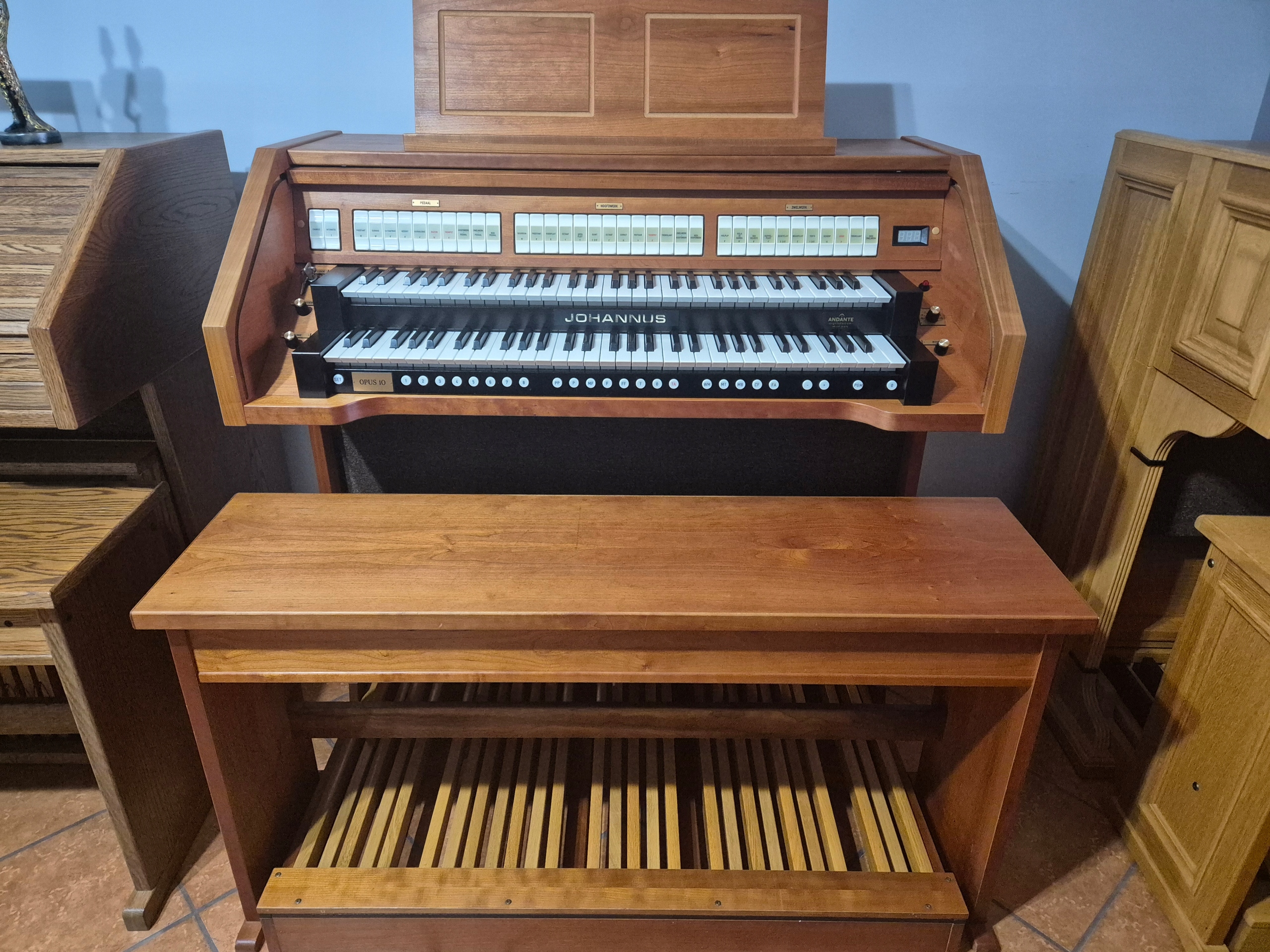 CYFROWE ORGANY KOŚCIELNE JOHANNUS OPUS 10 DELUXE