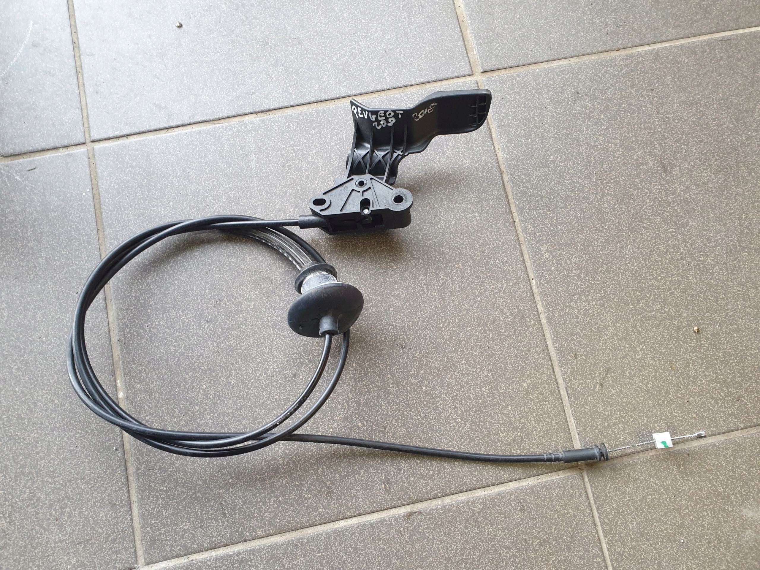 handle rope handle bonnets PEUGEOT 208 2014